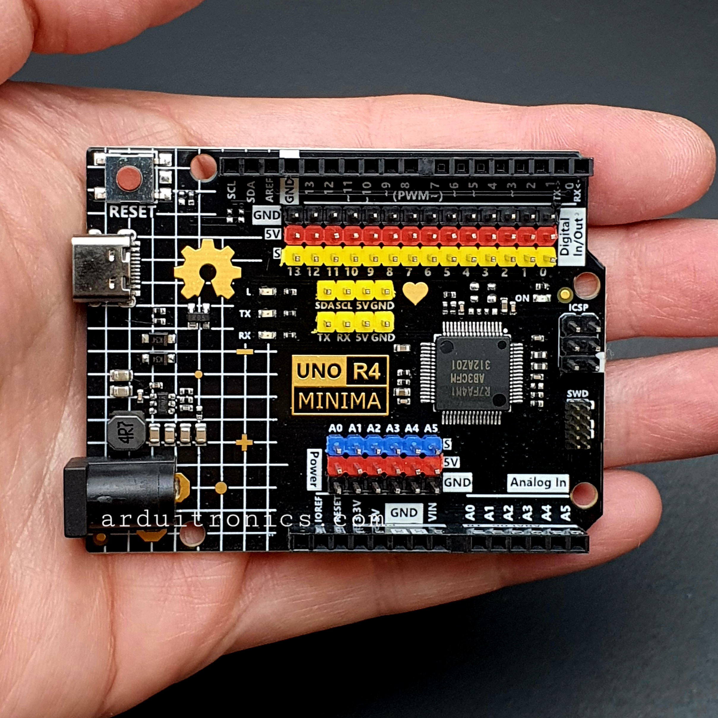 UNO R4 Minima (Compatible)