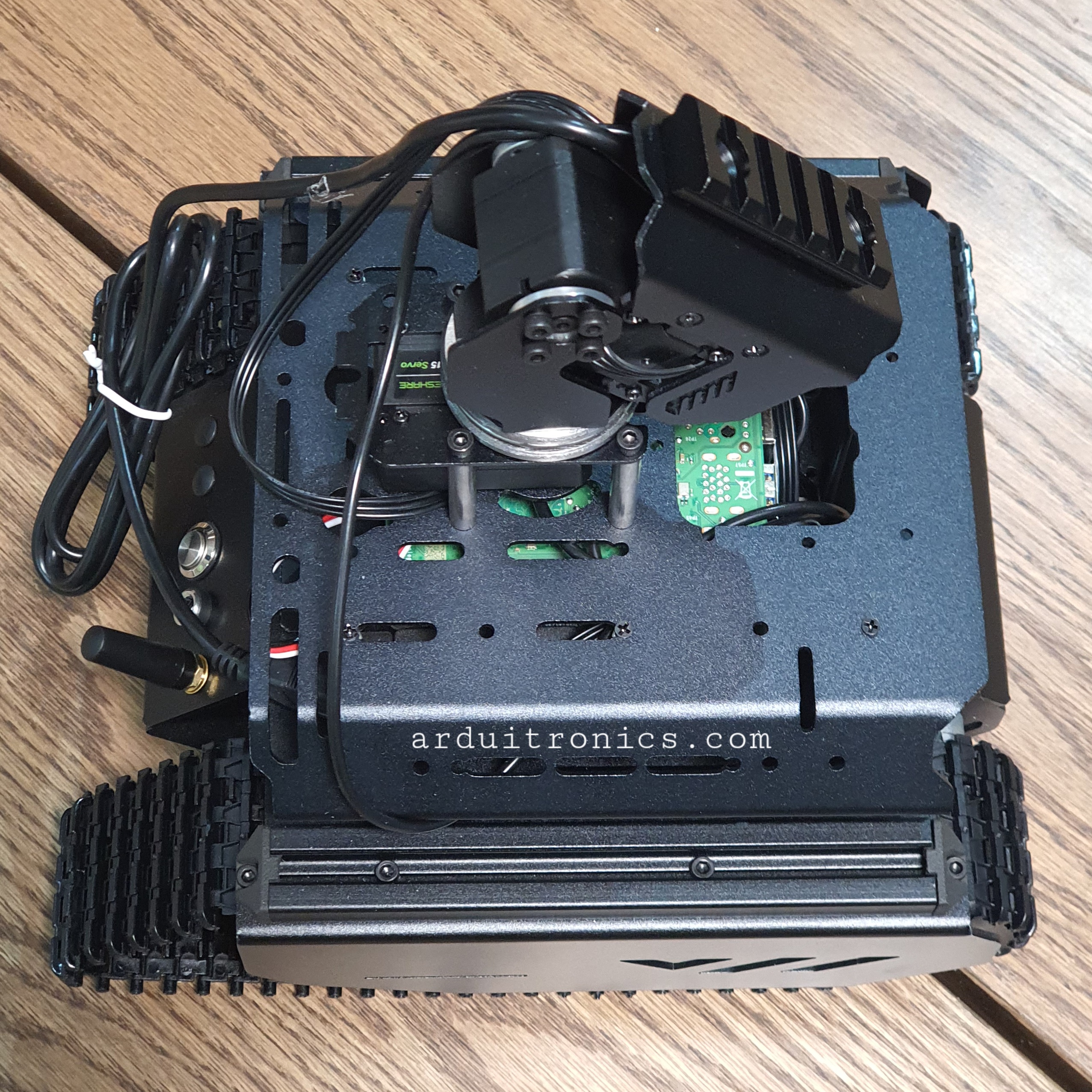 UGV Beast Open-source Off-Road Tracked AI Robot, Dual controllers, All-metal Body, Computer Vision, Suitable for Raspberry Pi 5 (แท้ Waveshare)