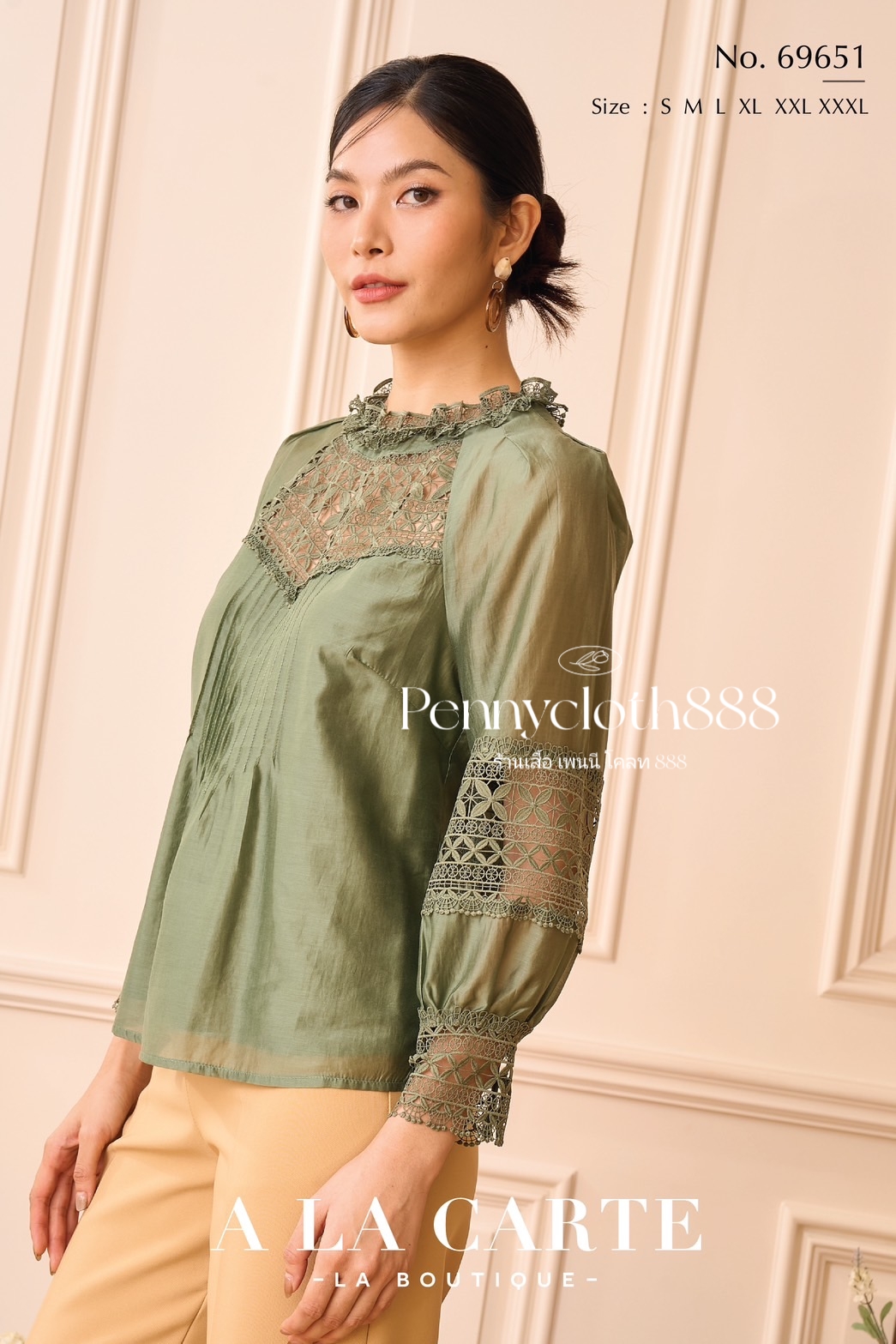 69651 เสื้อ Alacarte ชีฟองซิลด์เนื้อเนียนใส่สบาย ตัดต่อลูกไม้ ตีเกล็ด มีซับ แขนยาวแต่งลูกไม้ สวยหรู