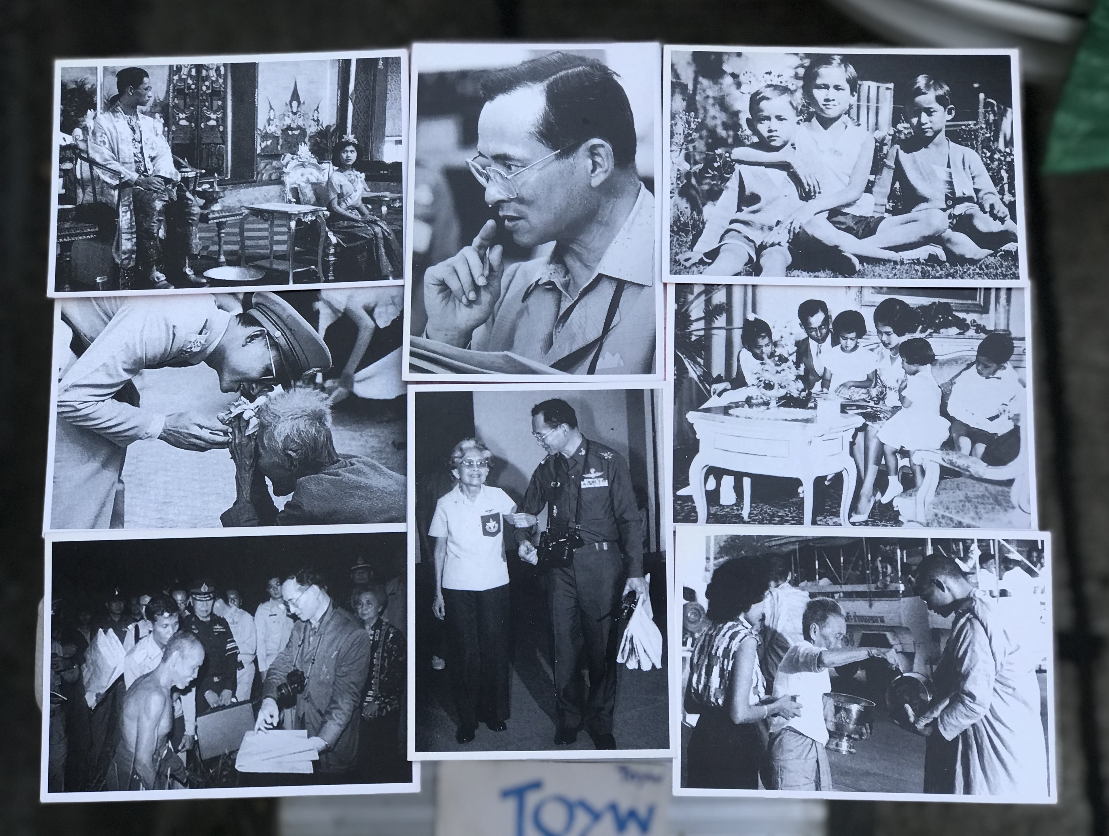 โปสการ์ด 8 แผ่น Post Card ความรักของพ่อ ในหลวงรัชกาลที่ 9 ราคา 250 บาทส่งฟรี ขนาดภาพกว้าง 4 นิ้ว ยาว 6 นิ้ว