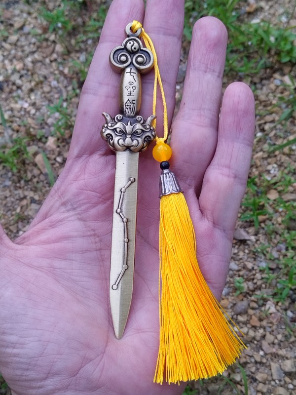 ดาบจีนทองเหลือง ดาบเจ็ดดาว ขนาด 12 cm