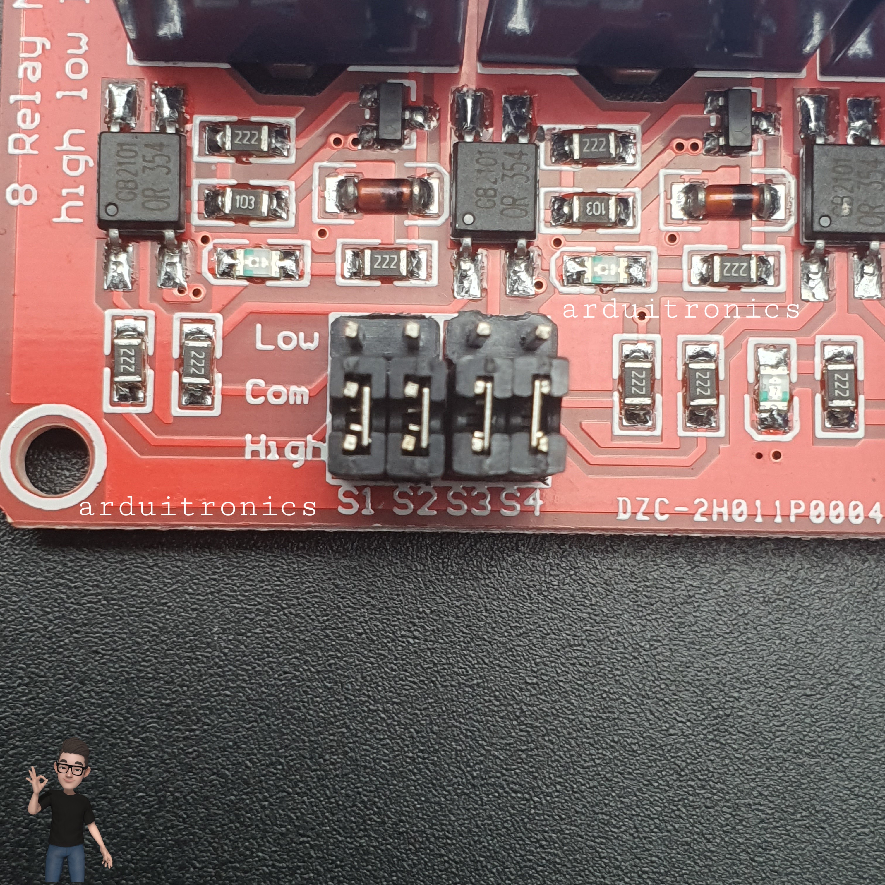 12V 8 Channel Relay High/Low Level Trigger Relay Module (Red PCB)