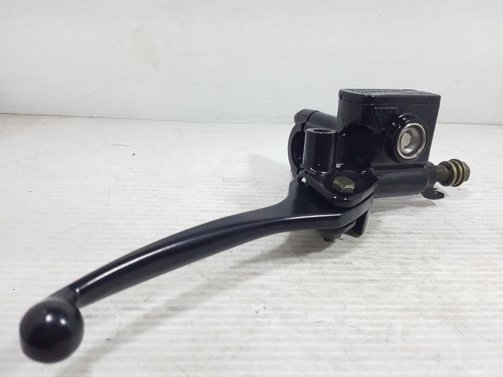 ชุดแม่ปั๊มเบรคหน้าตัวบน (มีให้เลือกด้านใน หลายรุ่น) งานไต้หวัน เกรดเอ