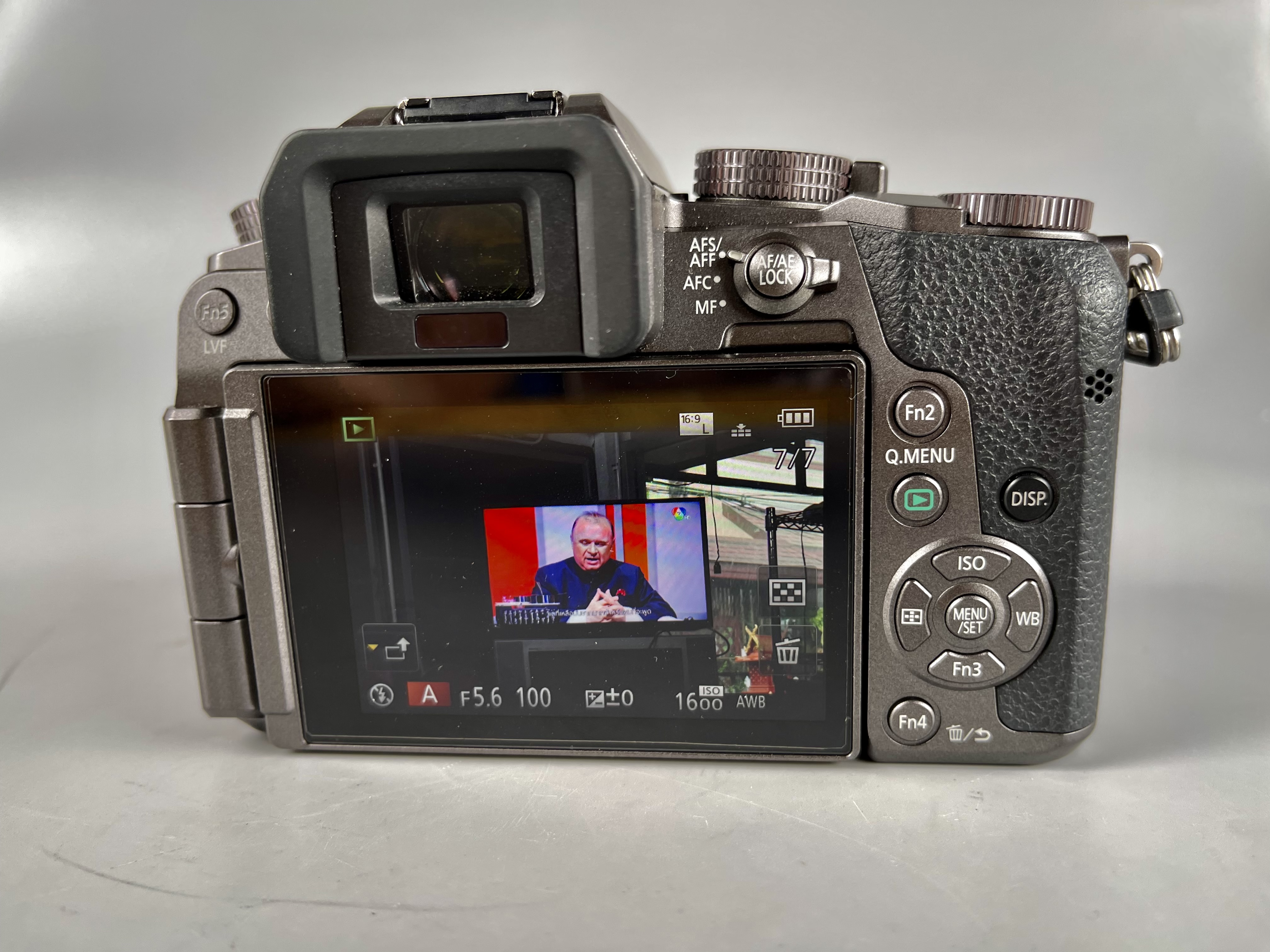 Panasonic DMC-G7 พร้อมเลนส์ 14-42 f3.5-5.6 G Vario Mega OIS สภาพดีมาก Shutter 872 อปกศ