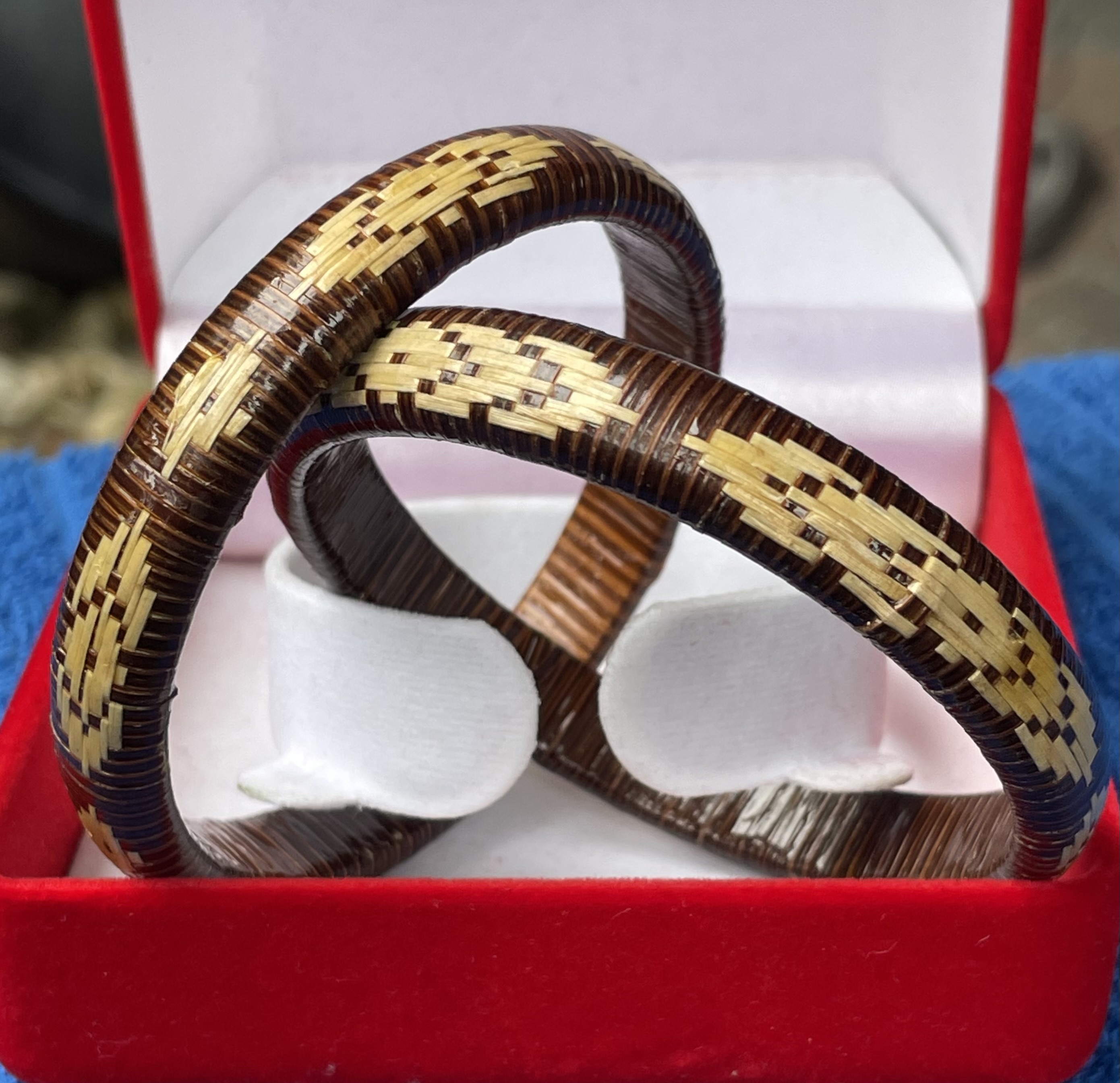 2 ชิ้น( 1 คู่) กำไลข้อมือ ย่านลิเภาสาน 2 Pcs Vintage Rattan Bangle Bracelets Brown