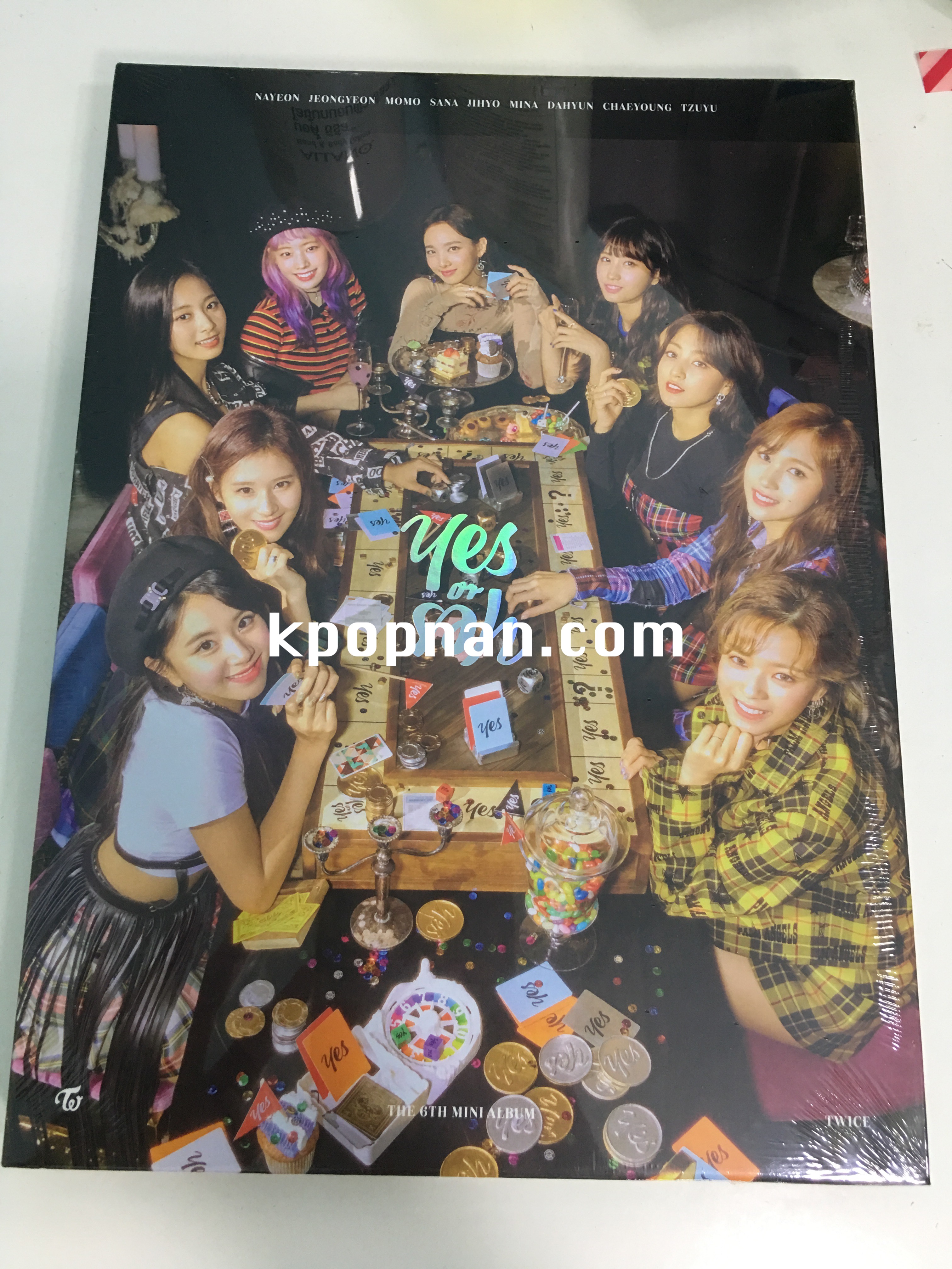 TWICE - Mini Album Vol.6 [YES or YES] หน้าปก A ver สีดำ