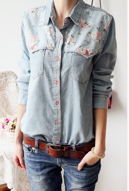 Pre-Order เสื้อเชิ้ต Muji ผ้ายีนส์ฟอกแขนยาว ลายดอกไม้ที่ช่วงบ่า