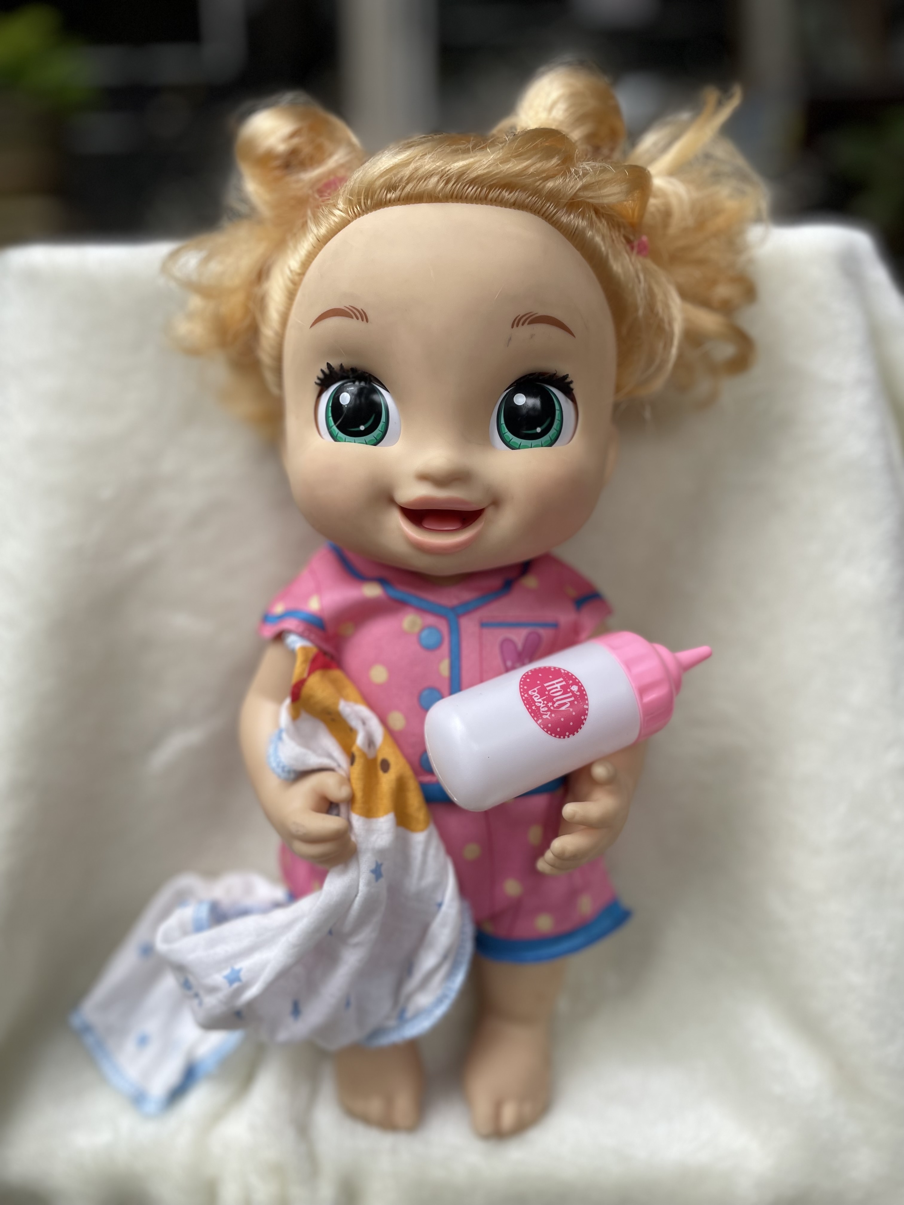 ตุ๊กตาเบบี้อไลฟ์ 12 นิ้ว Baby Alive ตุ๊กตาดูดนมได้ พูดได้ ลืมตา หลับตา แขนขาขยับได้
