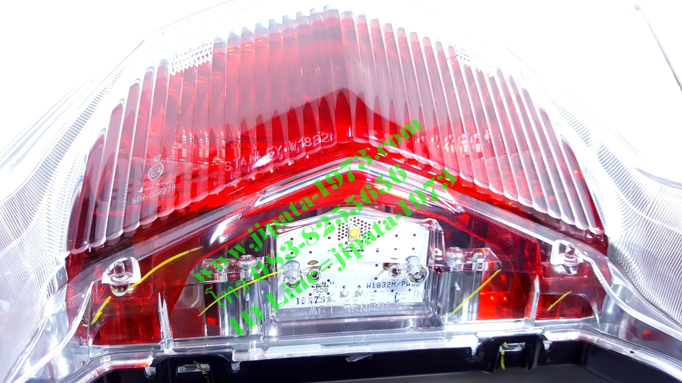 โคมไฟท้าย Yamaha Tricity แท้