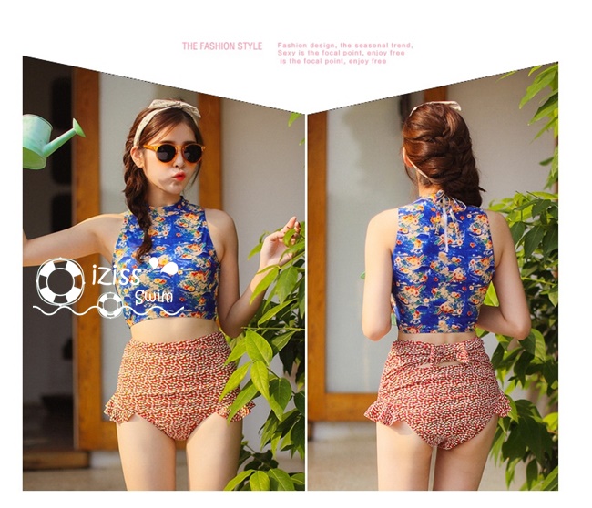 **พรีออเดอร์**บิกินี่ชุดว่ายน้ำ 3 ชิ้น(ทูพีซ+เสื้อคลุม) three-pieces สีน้ำเงินลายดอกไม้ เล่นดีเทล sexy เล็กๆ แต่งระบายที่ริมกางเกงทั้ง 2 ด้าน สดใสน่ารักรับลมทะเลสวยเหมือนแบบค่ะ