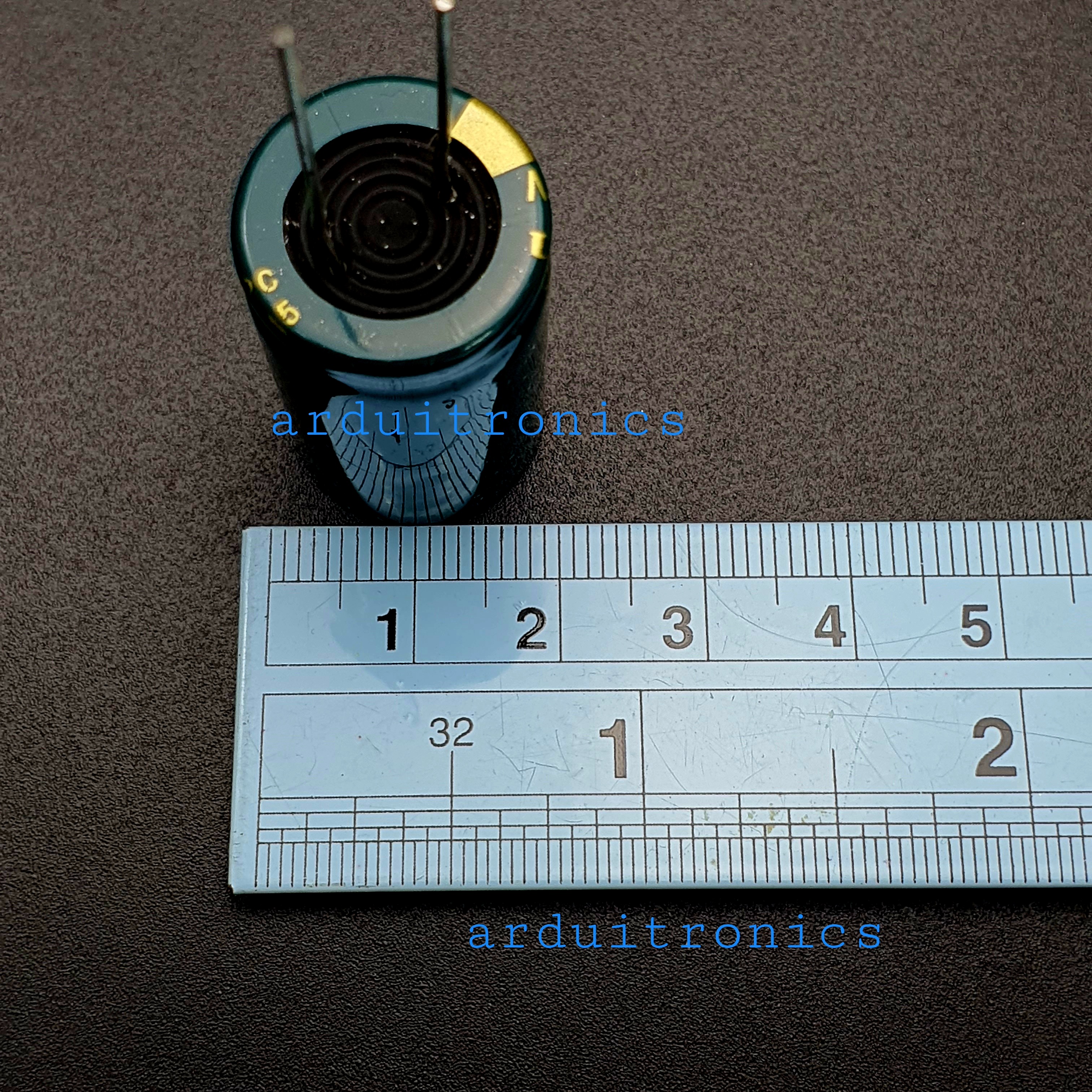 ตัวเก็บประจุ ตัวเก็บประจุแบบมีขั้ว Capacitor 4700uF 50V (1 ตัว)