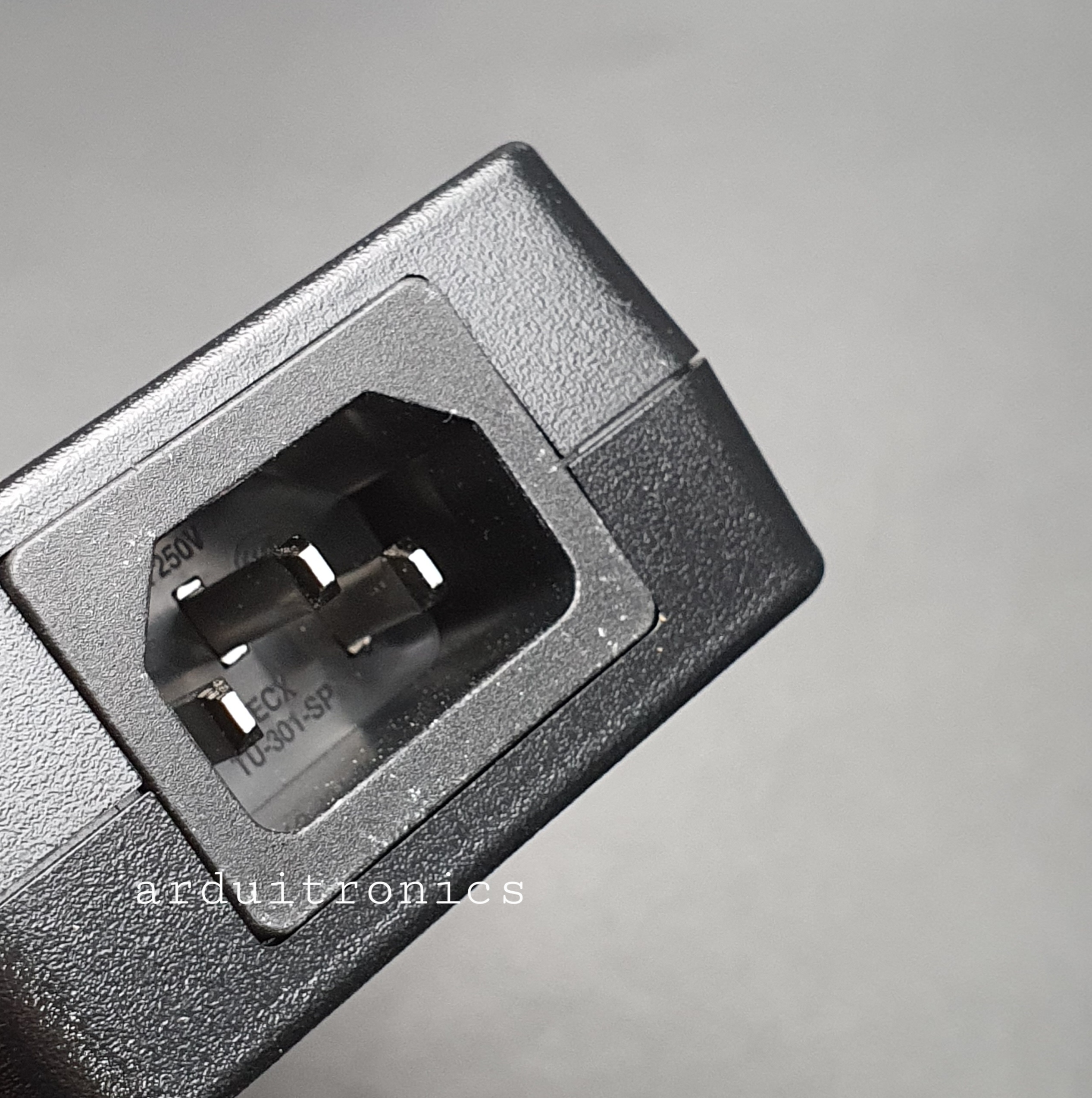 [สินค้า Pre-order] Jetson SUB Mini PC-Blue with Jetson Xavier NX Module, Aluminium Case with Cooling Fan, 128GB SSD, WiFi, Antennas and pre-installed JetPack System - Seeed Nvidia