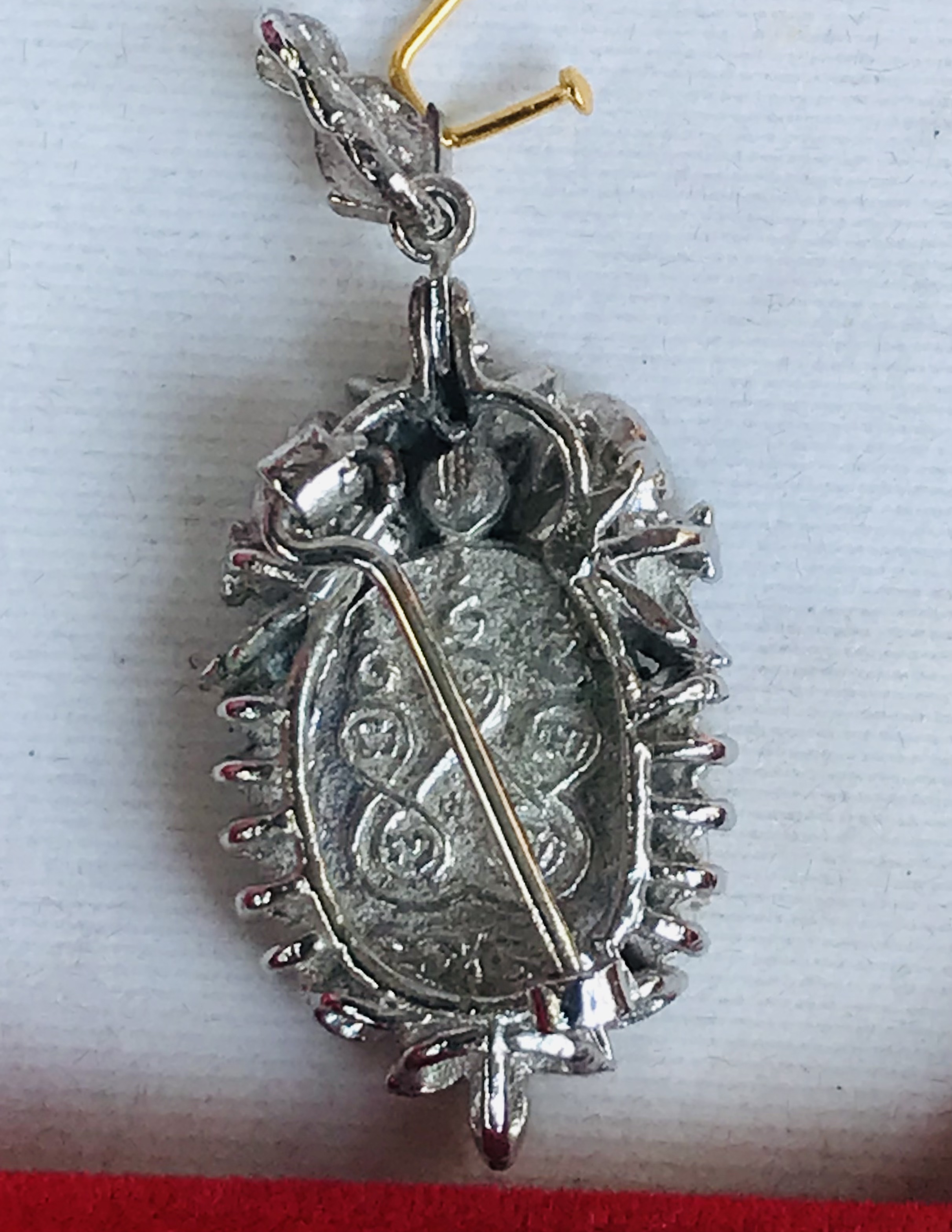 ราคาเริ่มต้น 390 บาท จี้ ล็อกเก็ต Locket เข็มกลัดกะไหล่เงิน รัชกาลที่ 5 เสด็จพ่อ ร.5 หลังยันต์ห้า เหมาะใส่ขึ้นคอจะเป็นสิริมงคลอย่างยิ่ง. สภาพสวยหายากค่ะ