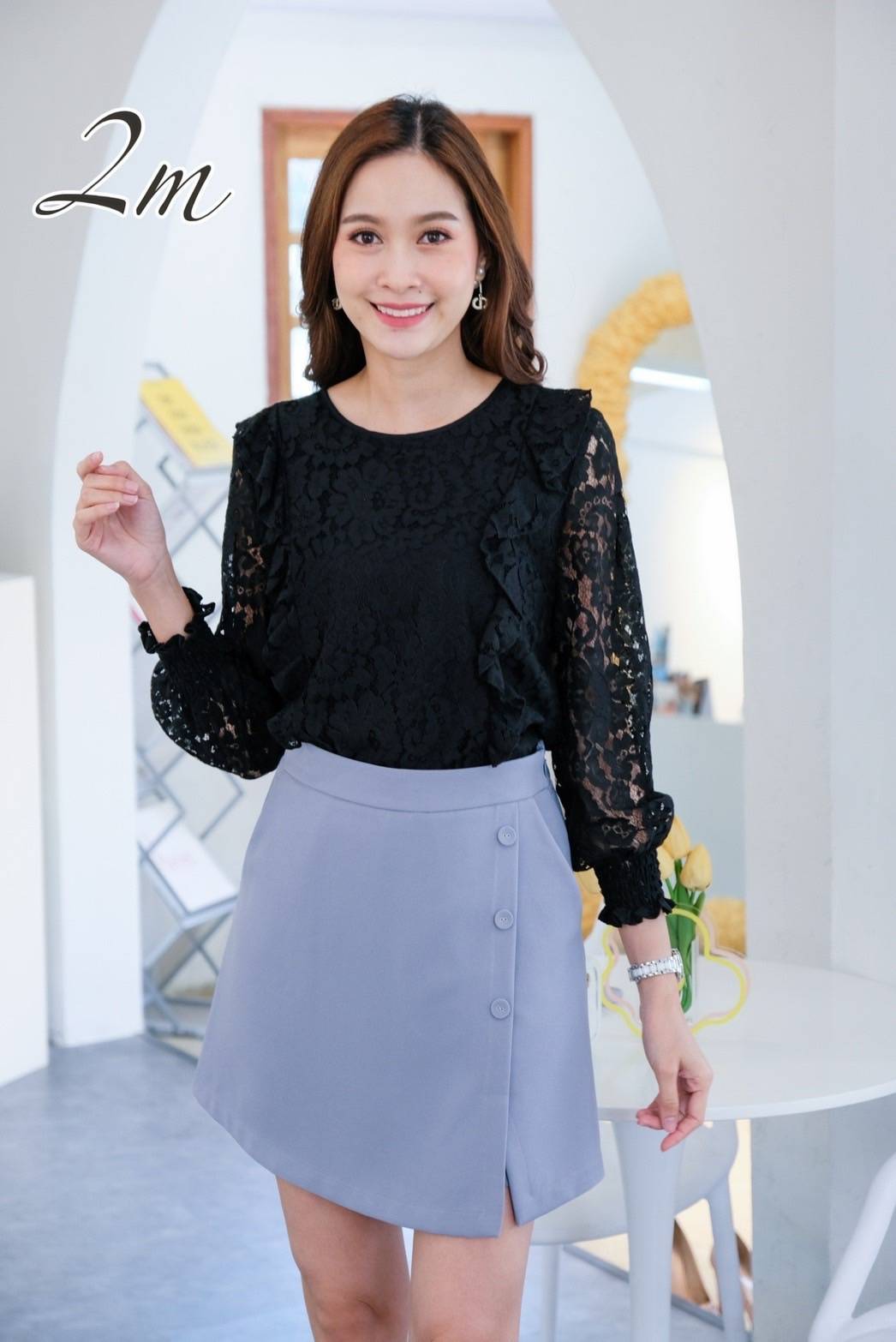 M6036 เสื้อลูกไม้เนื้อนิ่มแขนยาว มีซับในเย็บติด แขนโปร่ง มีกระดุมหลัง 1 เม็ด ผ้าเนื้อดีใส่สบาย สีดำ S,L,XL สีขาว S,M,L