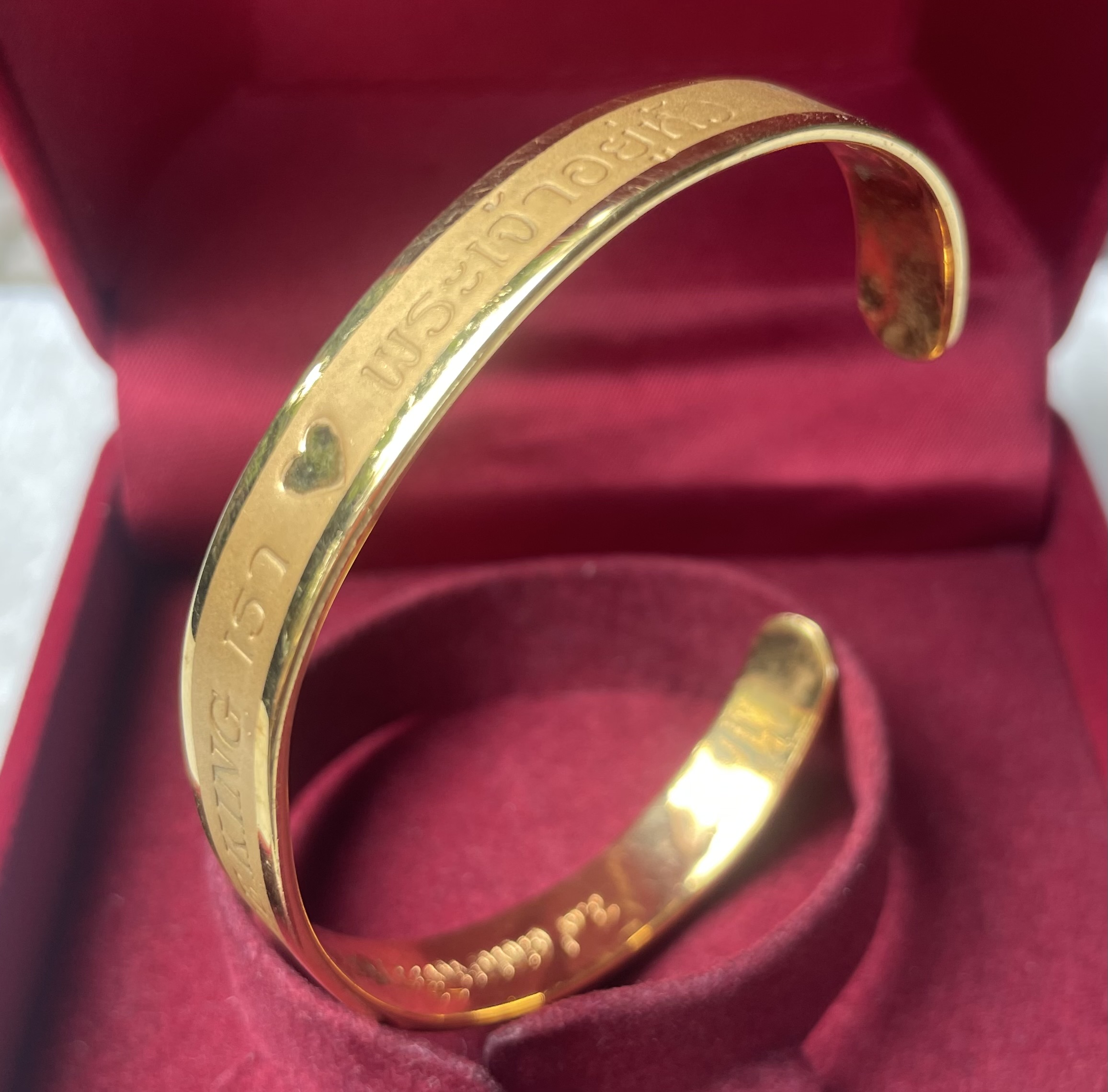 ส่งต่อ ไม่ลอก ไม่ดำ กำไลข้อมือสีทอง ฉลองสิริราชสมบัติครบ 60 ปี ปี 2549 ในหลวง รัชกาลที่ 9/Vintage Bracelet