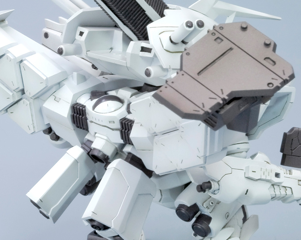 "Pre-Order" D-Style Armored Core LINEARK WHITE-GLINT