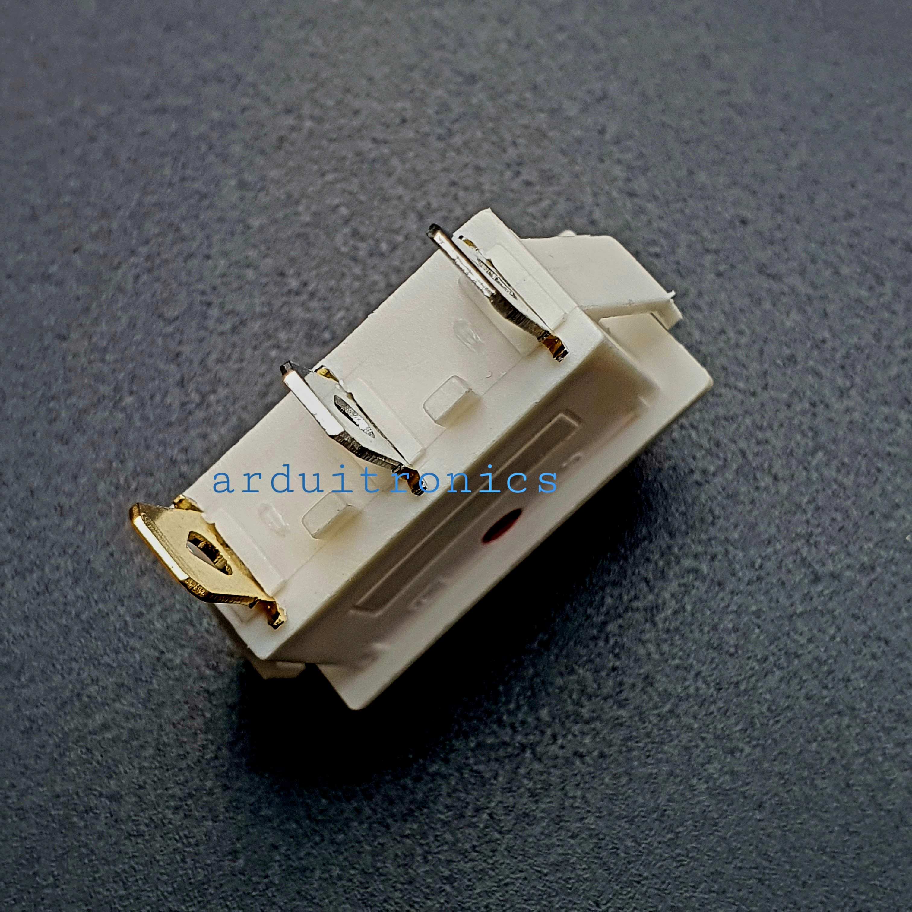 สวิตช์ไฟเปิด/ปิด KCD3-101N 15A 250VAC (3 ขา สีขาว-แดง)