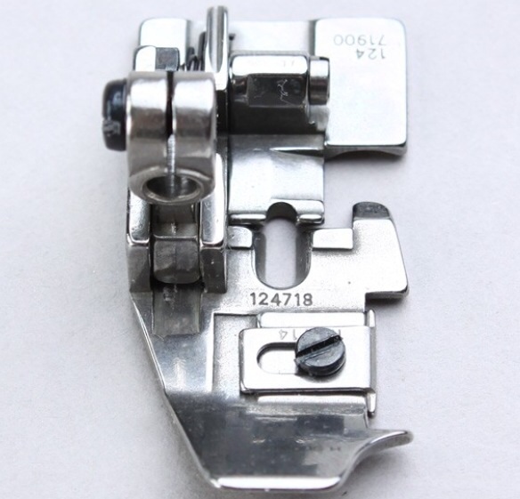 ตีนผีสำหรับจักรJuki สีเงิน