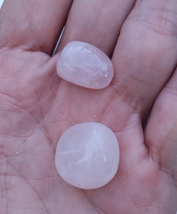 2ก้อน หินคริสตัลโรสควอตซ์ รูปทรงสุ่มขัดเงา