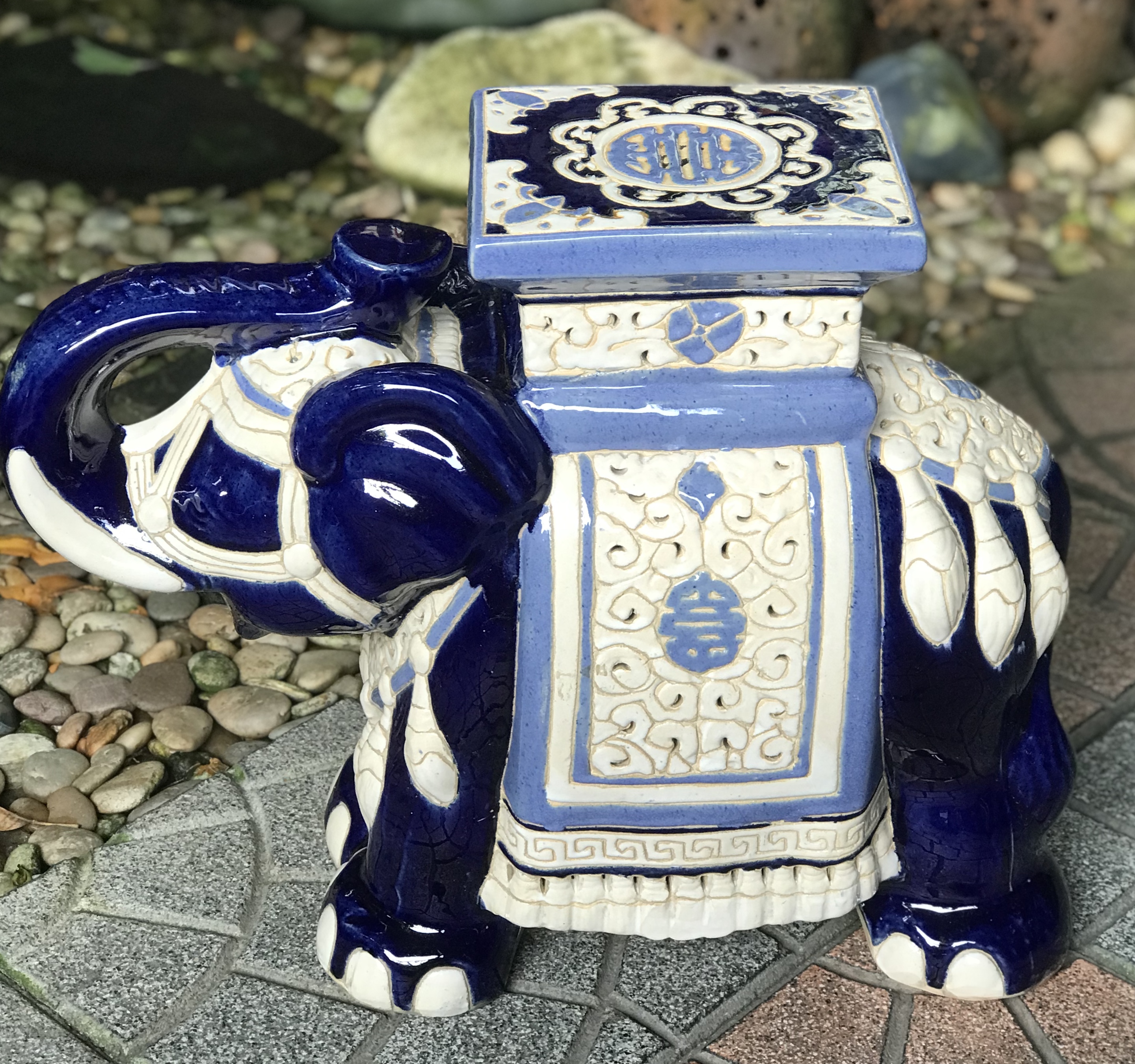 1 เชือก เก่ากว่า 40 ปี กี๋ช้างเซรามิค กี๋วางกระถาง แจกัน รูปปั้นช้าง LARGE CERAMIC ELEPHANT PLANT STAND SIDE TABLE,1980S