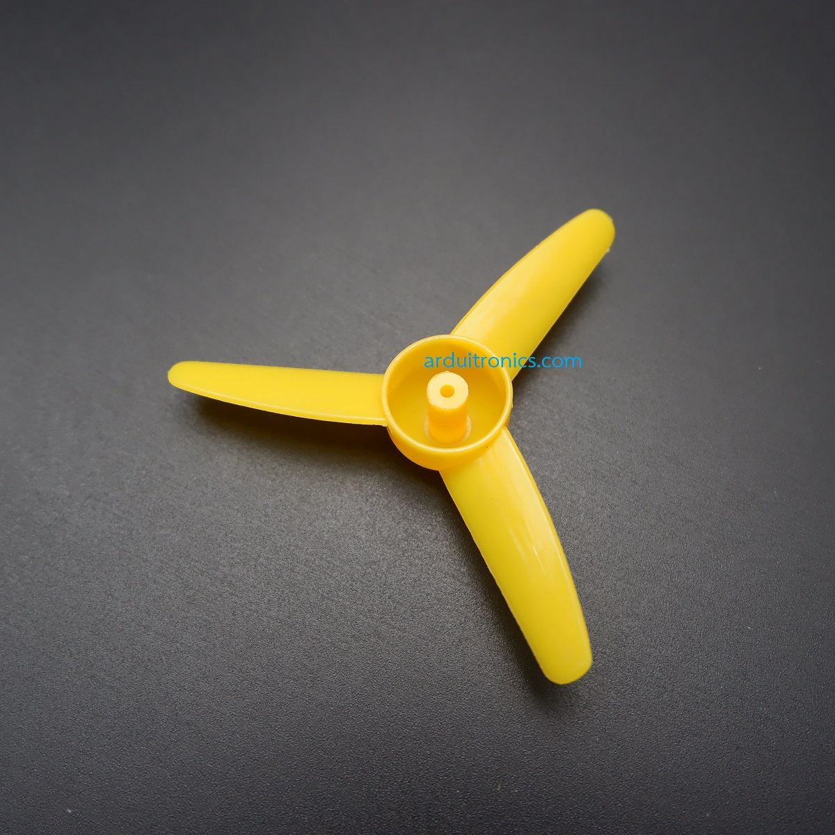 ใบพัด ขนาด 80mm สำหรับมอเตอร์ขนาดเล็ก (สีเหลือง)