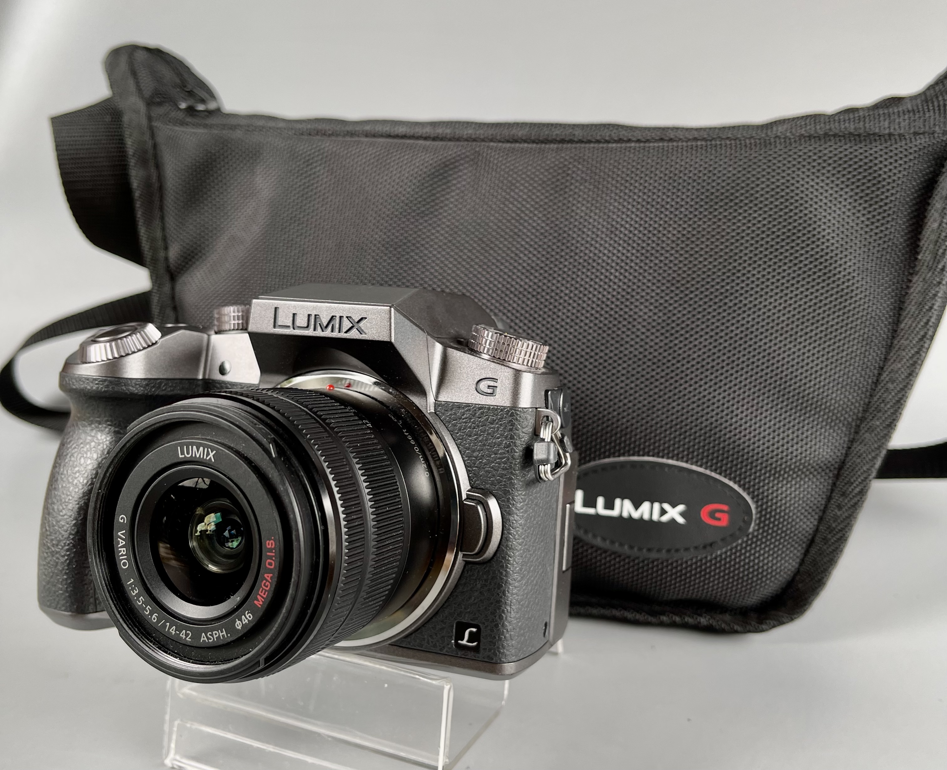 Panasonic DMC-G7 พร้อมเลนส์ 14-42 f3.5-5.6 G Vario Mega OIS สภาพดีมาก Shutter 872 อปกศ