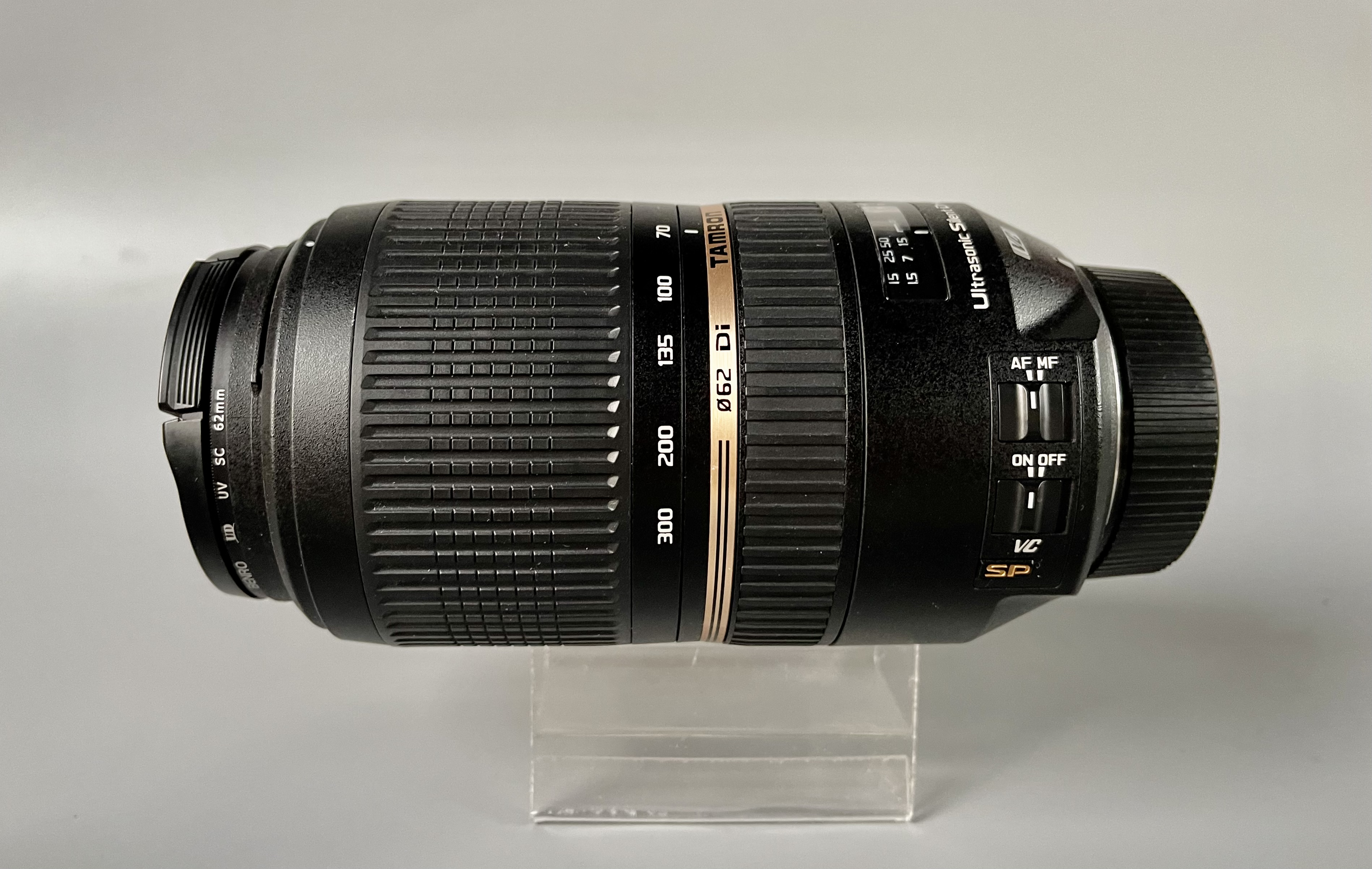 Tamron 70-300mm f4-5.6 Di VC USD for Canon ชิ้นเลนส์ใส ไม่มีฝ่า ไม่มีรา ไม่มีฝุ่นอุปกรณ์ครบกล่อง