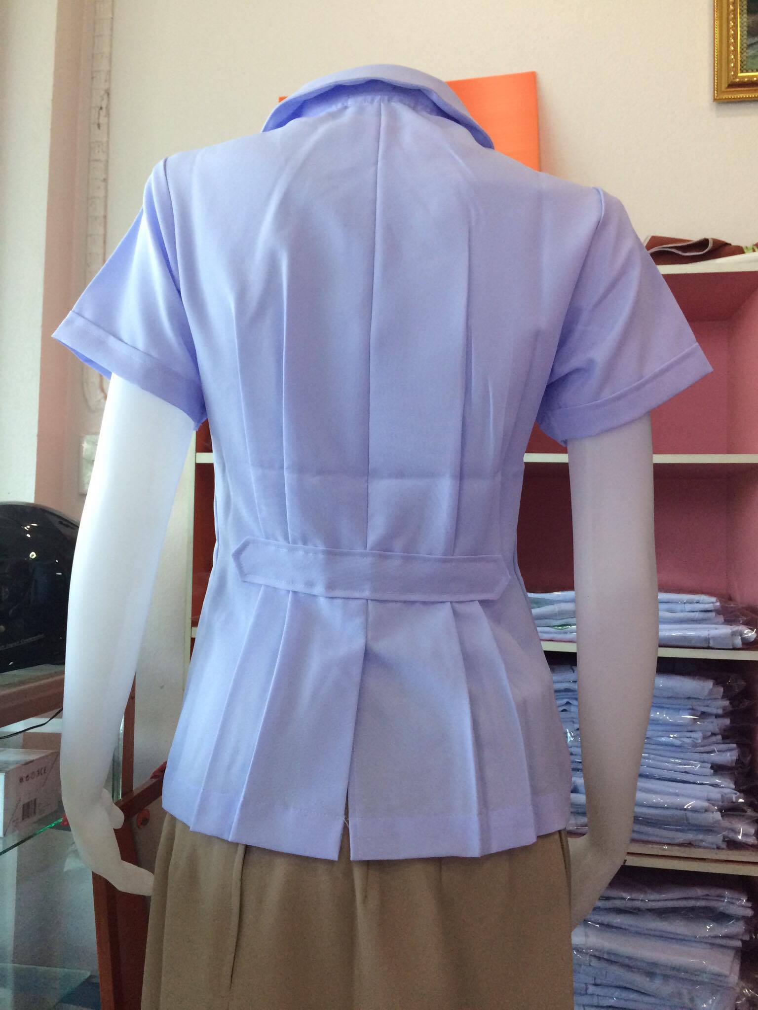 เสื้อกาวน์ขาวสีขาวโอโม่/คอบัวแหลม ผ้าสเป็นเด็กซ์ปักกระทรวงสาธารณสุข