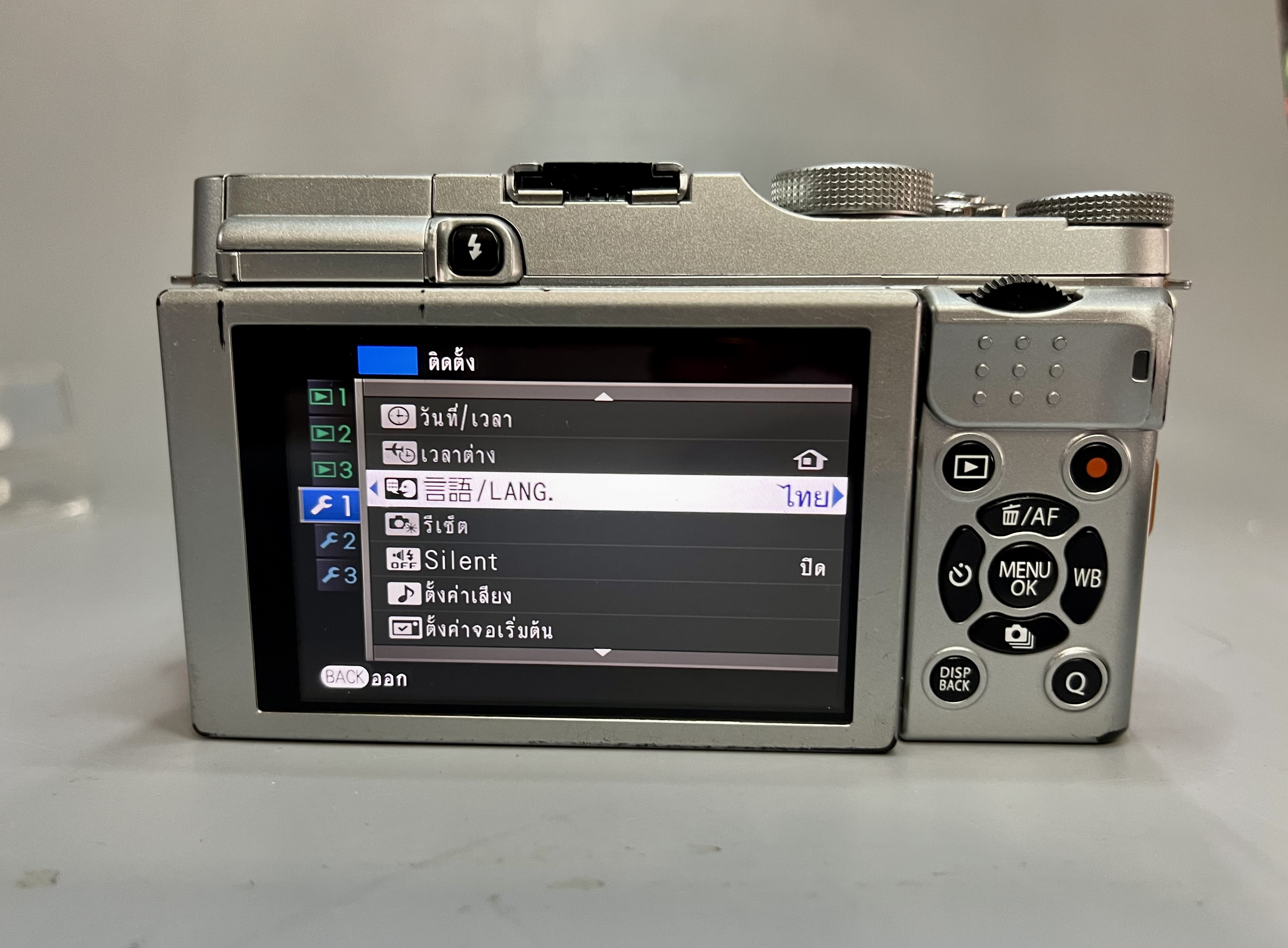 ขาย Fuji xa2 เลนส์ 16 50mm.มี WiFi รุ่นฮิตไม่ตกเทรนเมนูภาษาไทย