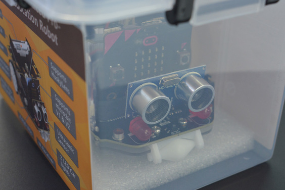 micro:Maqueen Plus V2 (18650 Battery) with HUSKYLENS - แท้จาก DFRobot