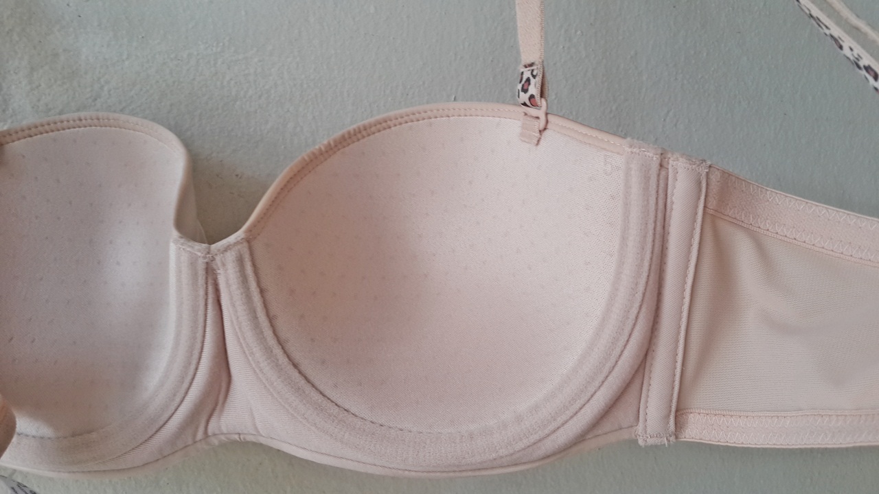 เสื้อชั้นในสตรีวาโก้