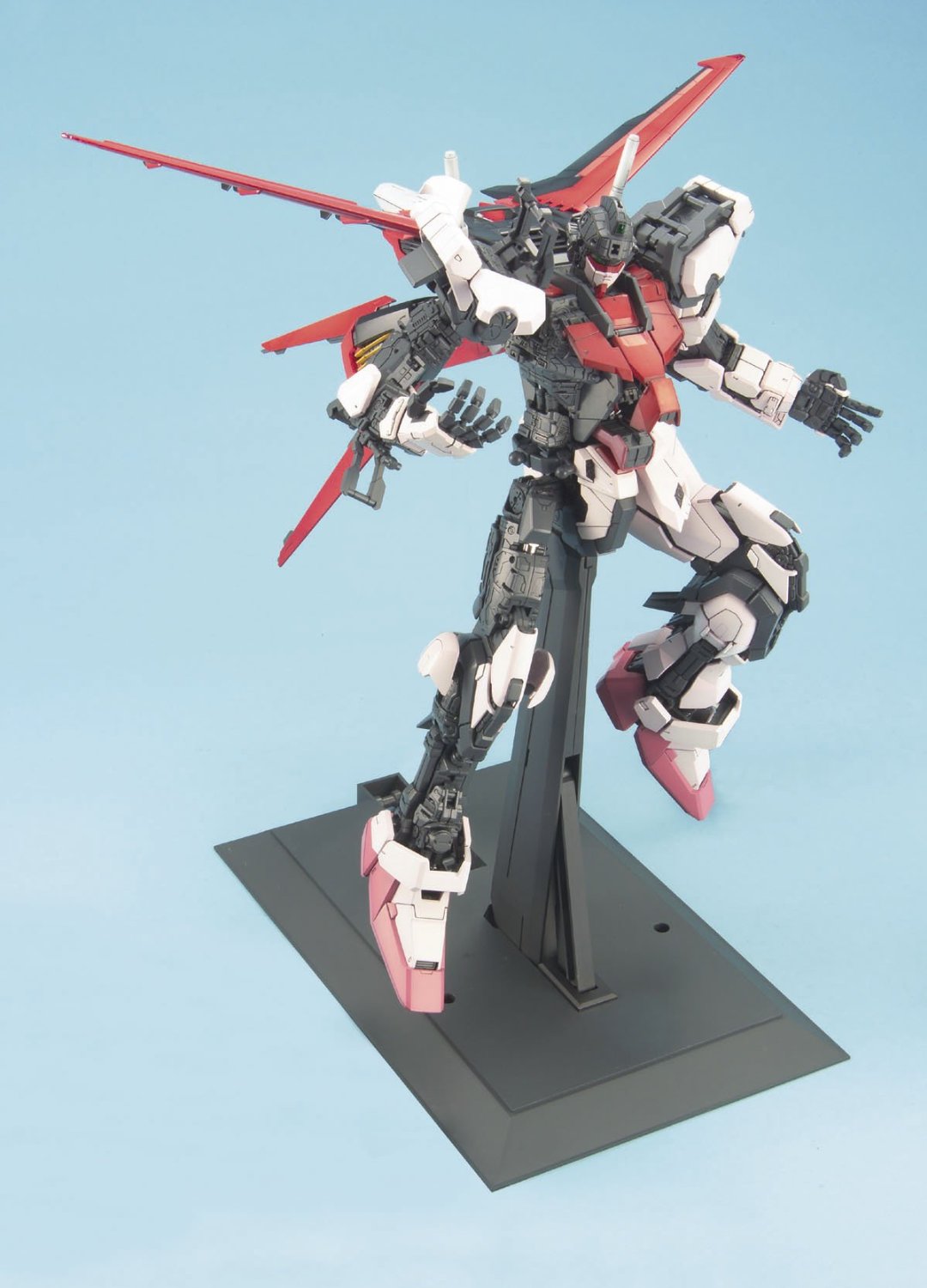 PG 1/60 MBF-02 Strike Rouge + Skygrasper (ORB Mobile Suit)