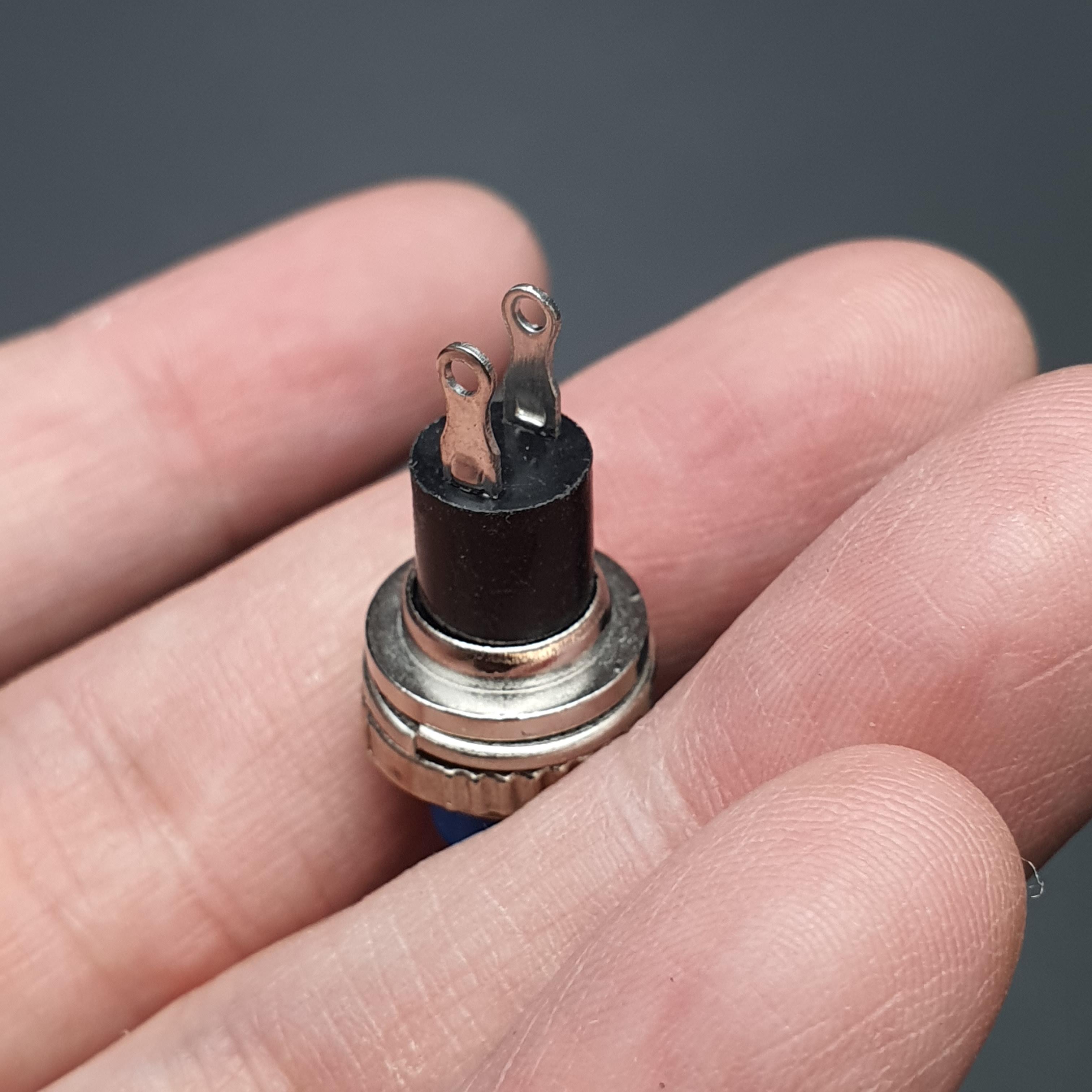 สวิตช์ กดติด/ปล่อยดับ DS-314 10mm (สีฟ้า) 1 ชิ้น