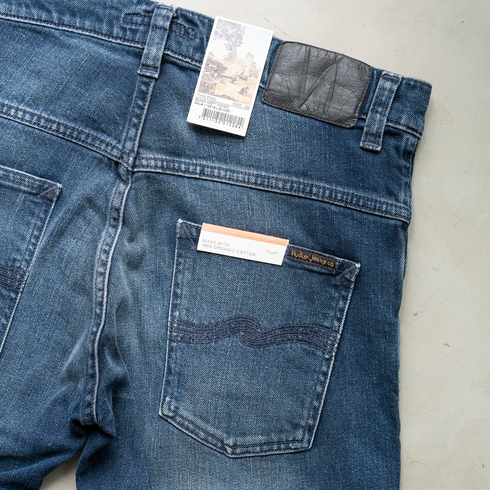 *Thin Finn Black Weft Indigo
