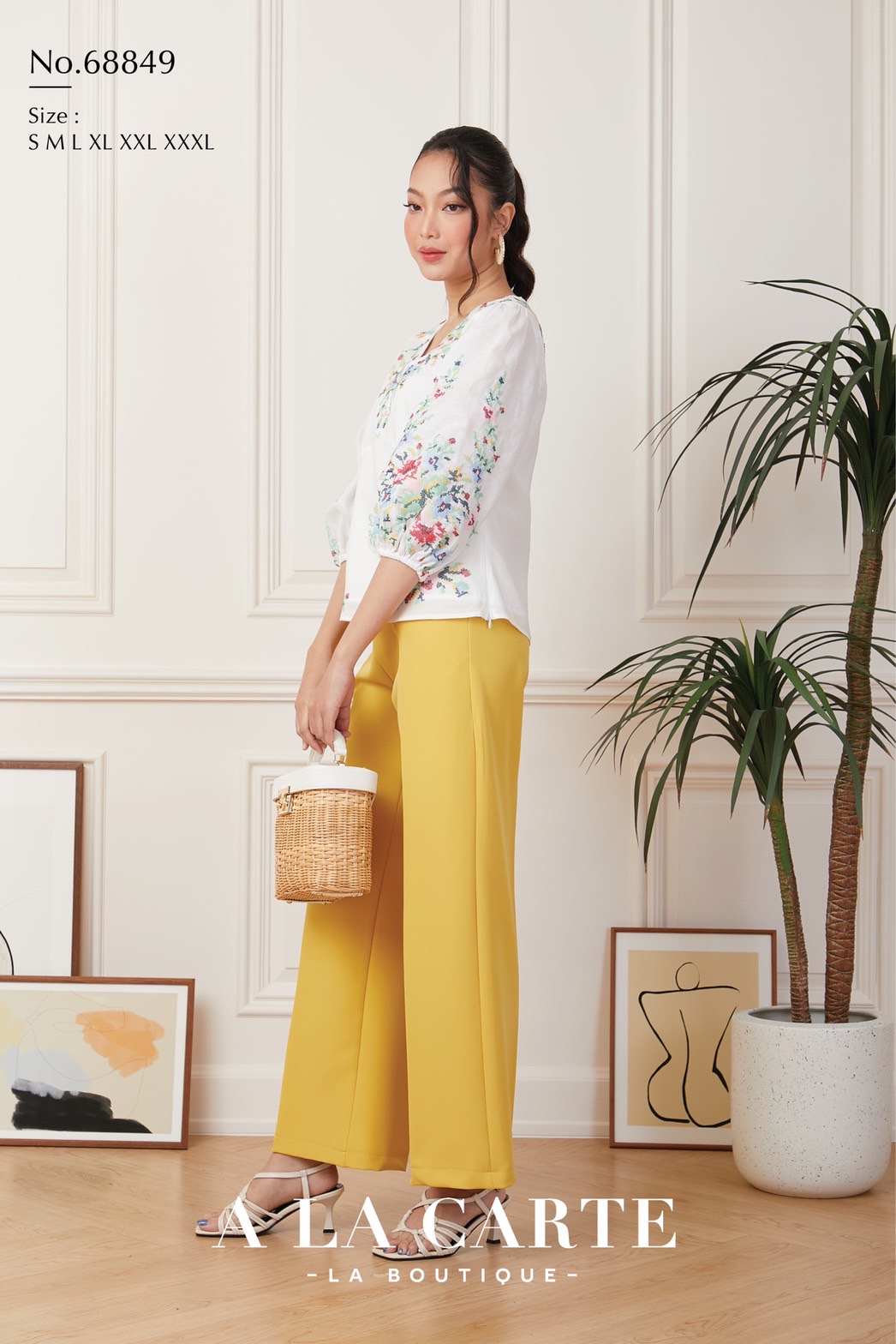 68849 💐A La Carte💐เสื้อลินินแขน 3 ส่วน เนื้อผ้าบางใส่สบาย ซับในผ้าคอตตอน งานปักลายครอสติส ตัดต่อช่วงบ่าด้านหน้า ทรงเสื้อตัดต่อคัทวี ดูเพรียว🦋 สีดำ 2XL