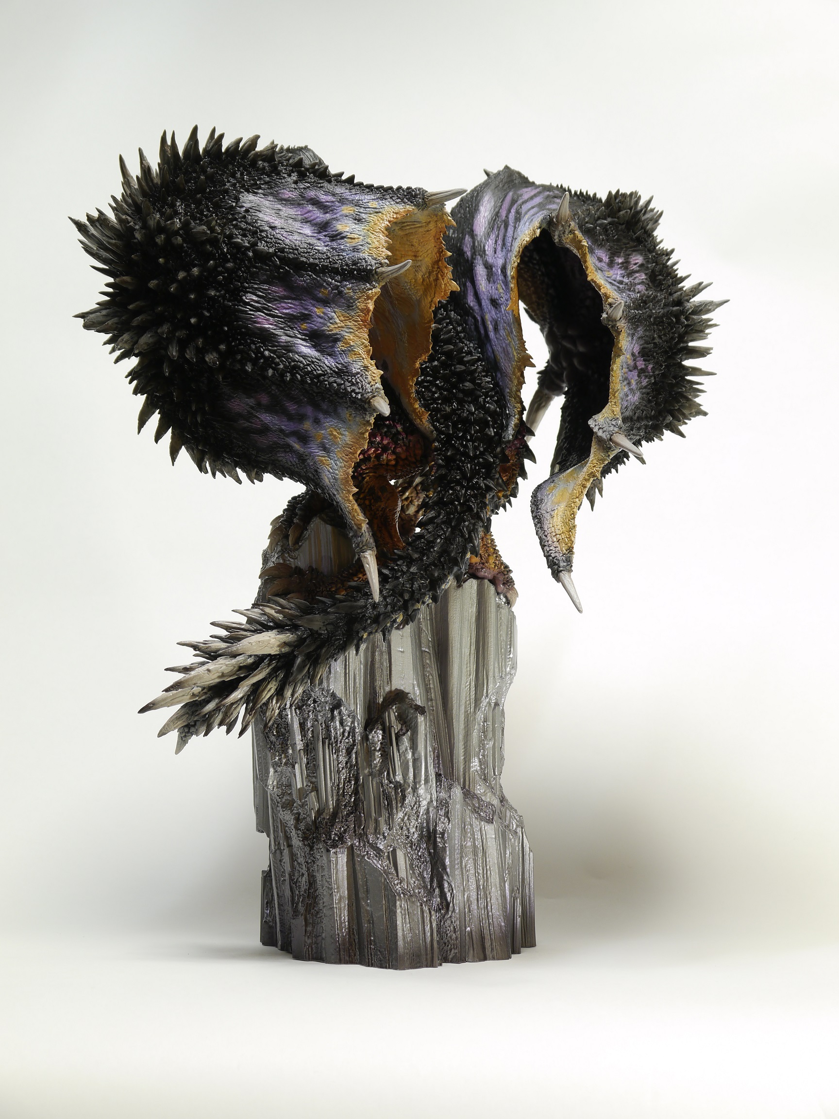 "Pre-Order" Capcom Figure Builder Creators Model Nergigante