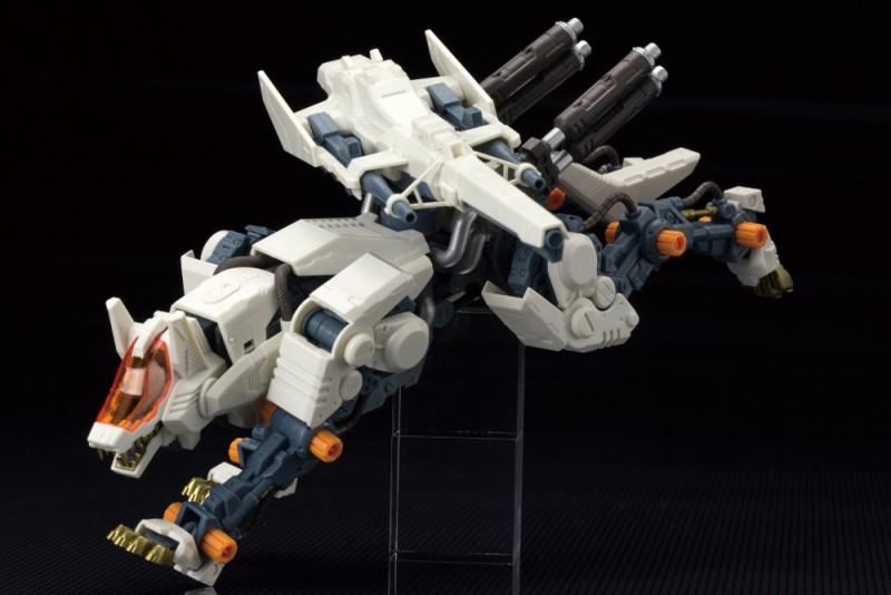 "Pre-Order" HMM ZOIDS 1/72 RZ-009 Command Wolf AC&LC Marking Plus Ver.