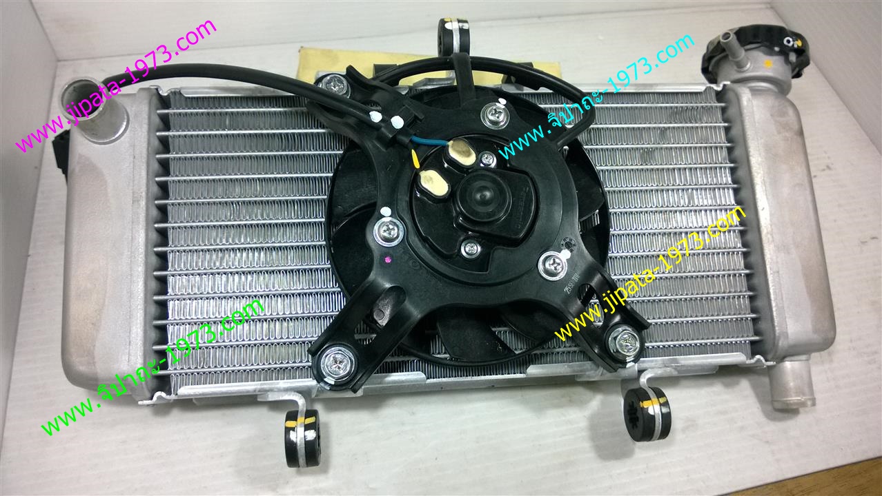 หม้อน้ำพร้อมพัดลมระบายความร้อน Honda CBR 250 R แท้(ตำหนิ)