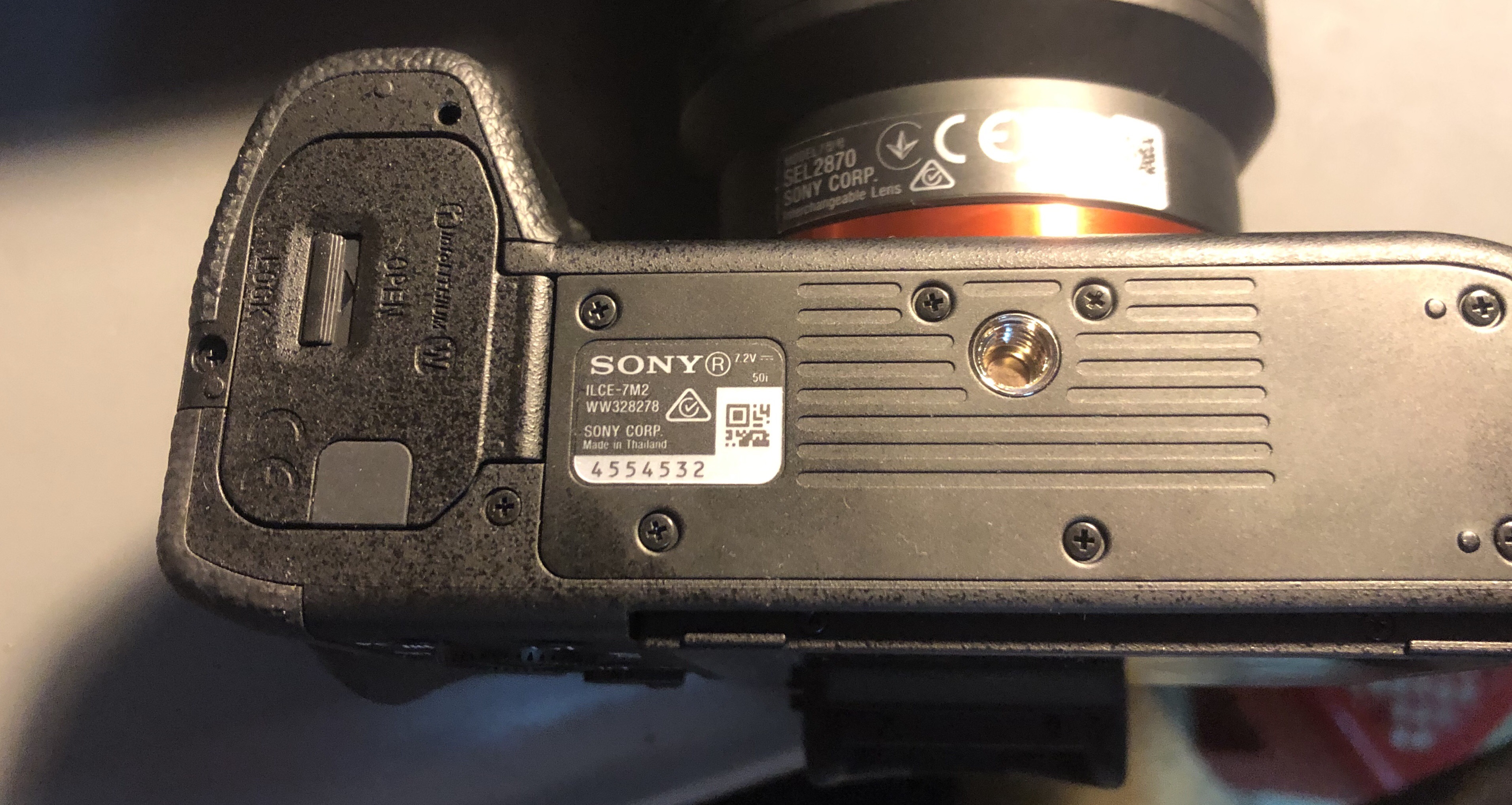 ให้เช่ากล้อง Sony a7 Mark II + เลนส์ 28-70 mm f3.5-5.6