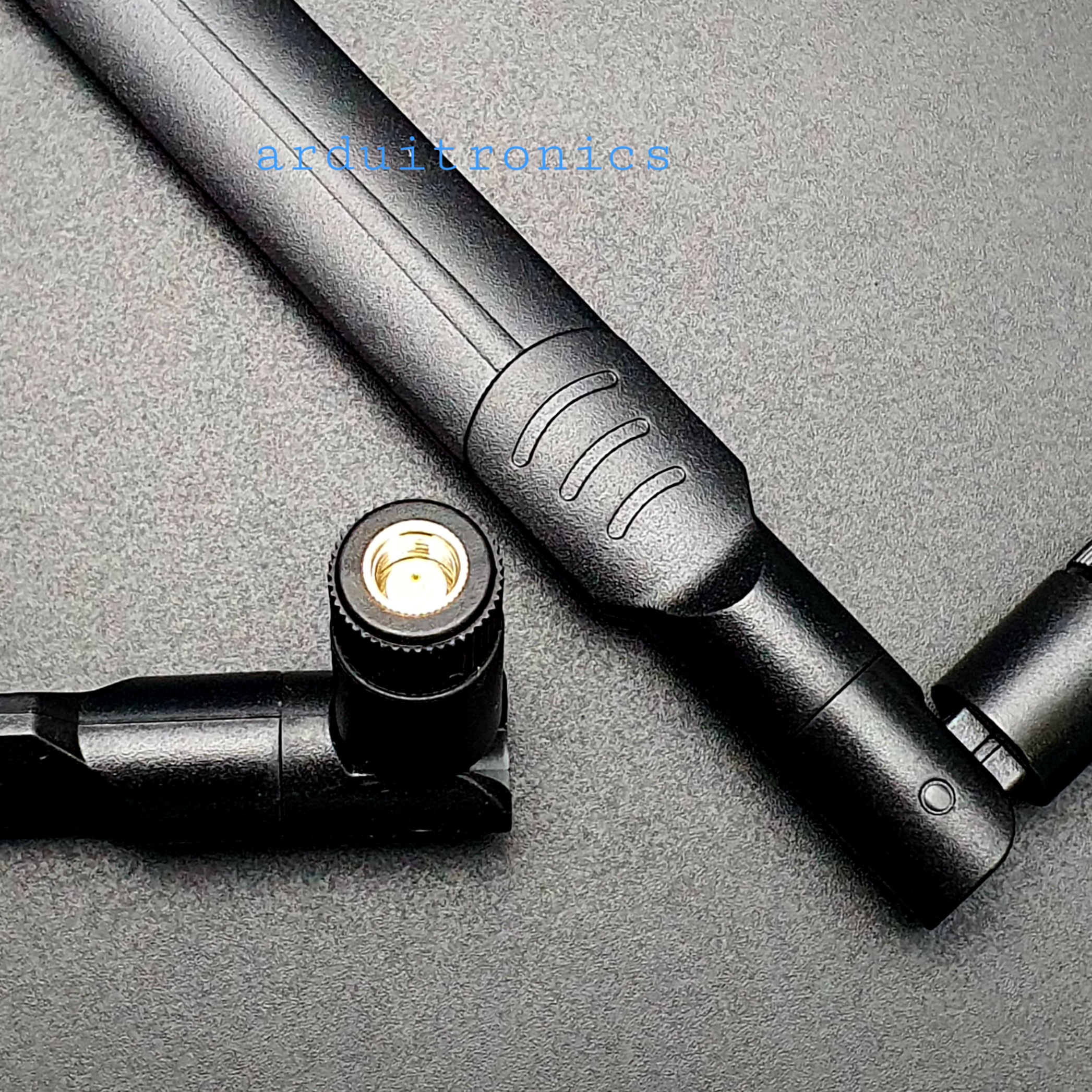 เสาอากาศ Wifi Antenna Dual-Band Antenna คุณภาพสูง 2.4Ghz / 5.8Ghz Dual Frequency 8dbi หัวต่อตัวเมีย Inner Hole ขนาด 16 cm สีดำ