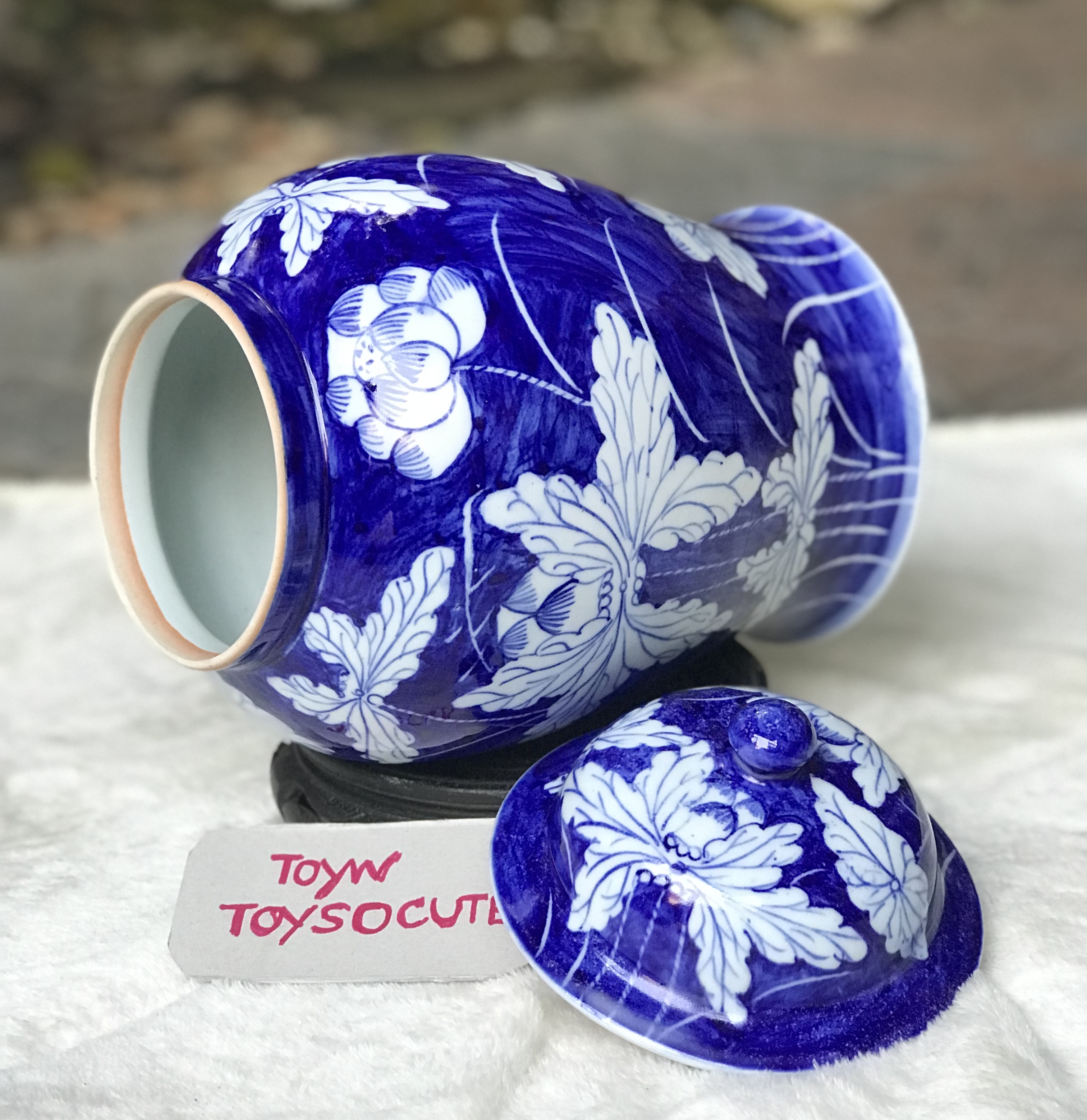เก่าเก็บ Blue & White Porcelain โถน้ำเย็นโบราณ เนื้อกระเบื้องกังใส พื้นครามเขียนลายกอบัว