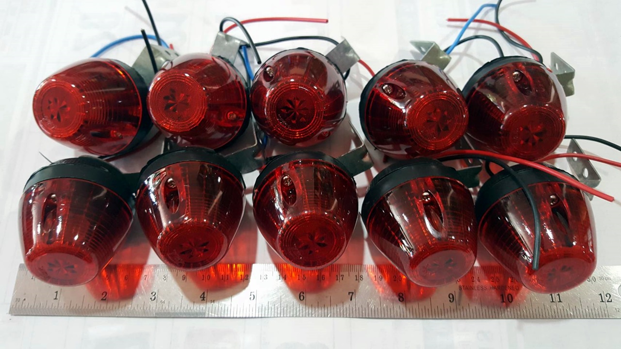ไฟ ET + ขาเหล็ก สีแดง 12V / 24V (ราคาต่อ 10 ดวง)