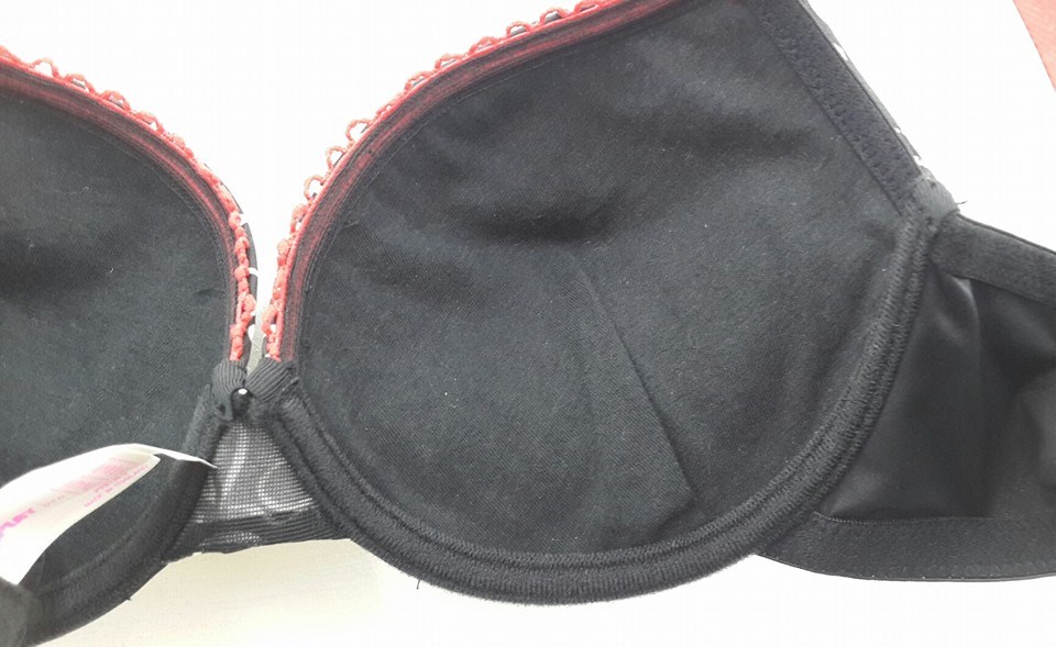 ชุดเชั้นในสตรีPlayboy