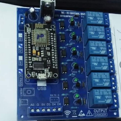 ชุดตู้ IoT ควบคุม ด้วยมือถือผ่าน WiFi และ Relay (กันฝนกันแดด เดินสายเรียบร้อย ระบบใช้กลางแจ้งได้)