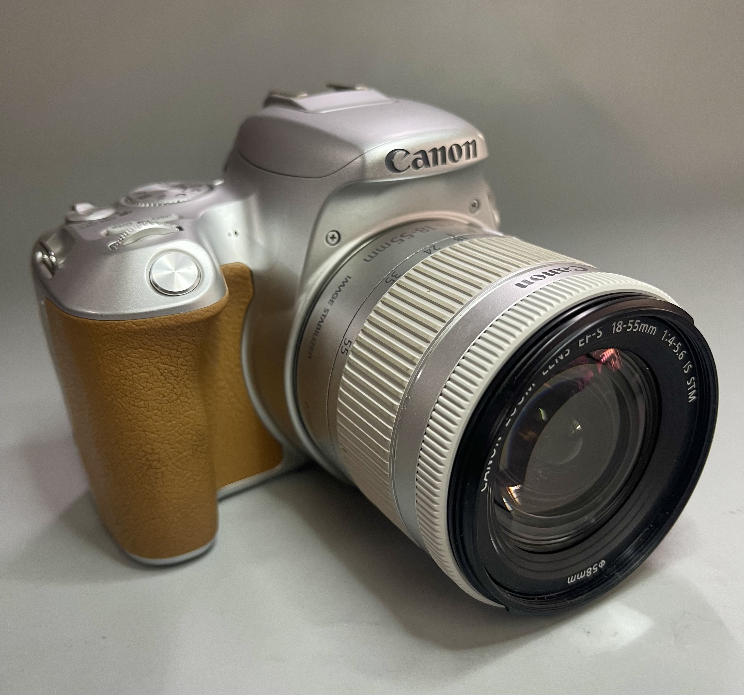 Canon 200D พร้อมเลนส์ 18-55 STM มี WiFi อดีตศูนย์สภาพสวย Shutter 10754