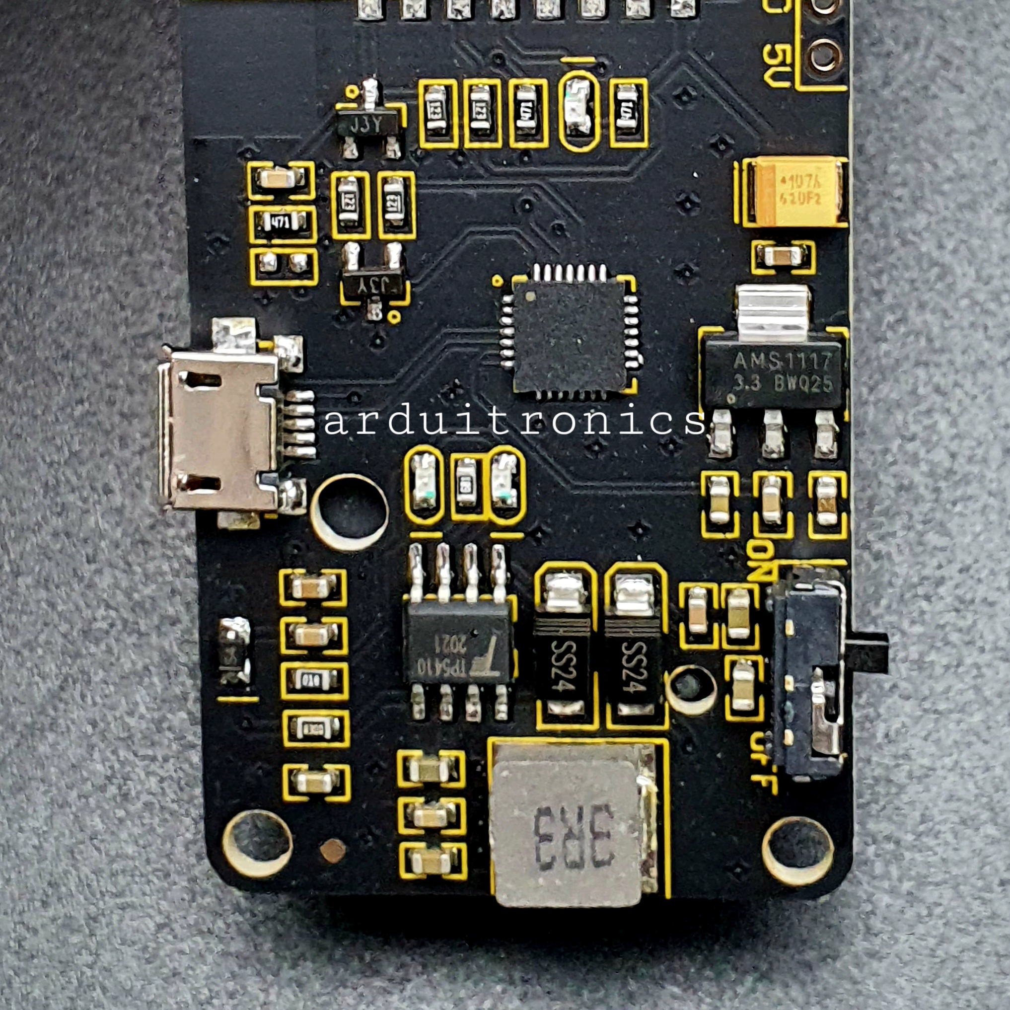 WeMos ESP8266 built-in 0.96" OLED and Battery Charging Circuit + Battery Socket 18650