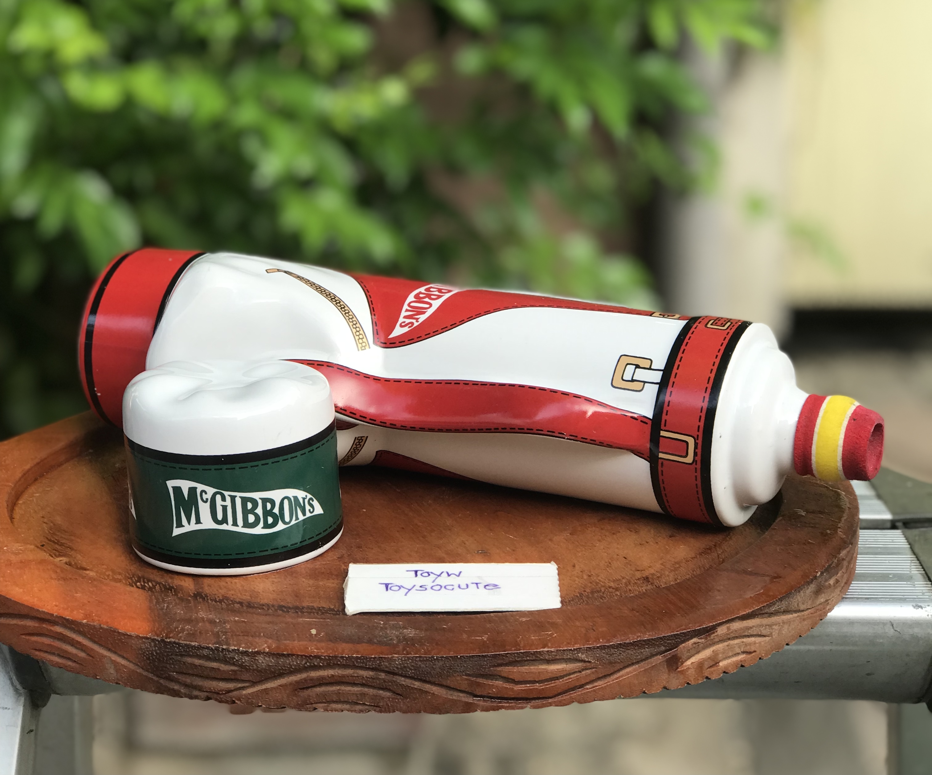 ขวดเหล้าเปล่าเนื้อเซรามิคทรงถุงกอล์ฟ Whisky Blended Golf Bag Mc. Gibbons 700 ml - Presented in a ceramic decanter shaped like a golf bag ตั้งโชว์แต่งบ้าน แต่งร้าน เท่ๆ เก๋ๆ