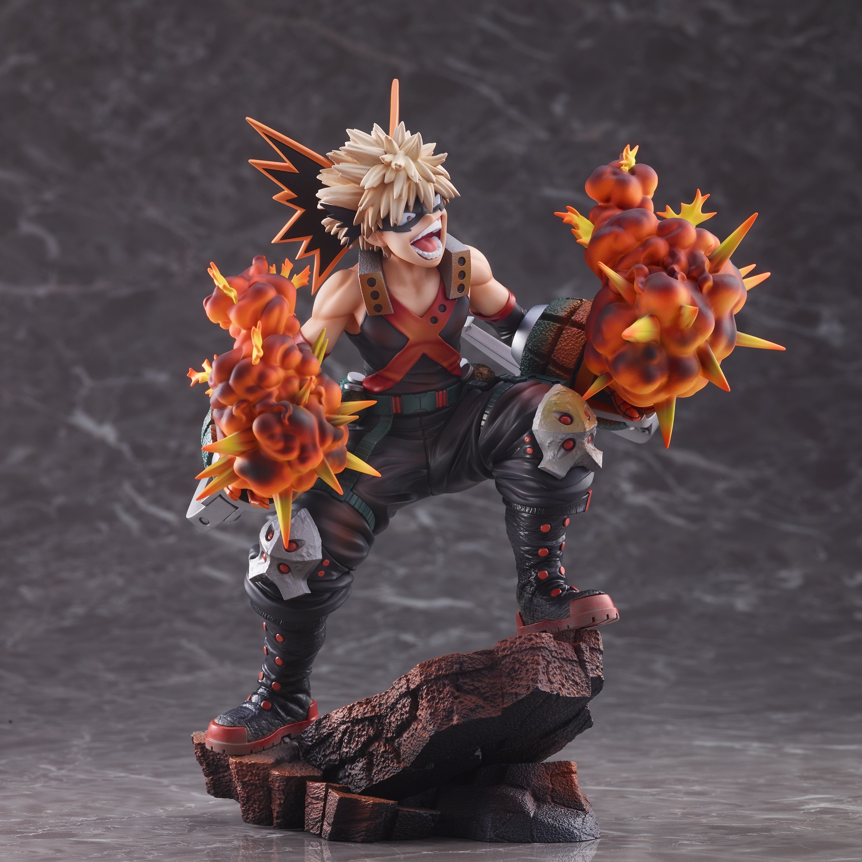 "Pre-Order" Takara Tomy 1/8 MY HERO ACADEMIA figure Katsuki Bakugo