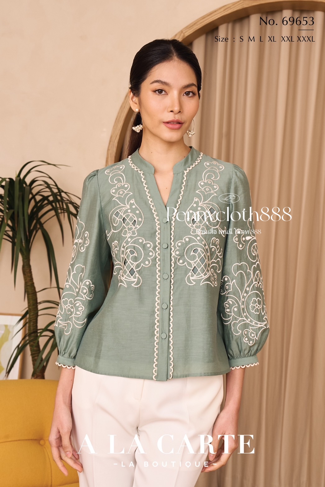 69653 เสื้อ A La Carte ชีฟองซิลด์งานปักฉลุ กระดุมหน้า มีซับใน แขน 4 ส่วน เนื้อผ้าเย็นใส่สบาย