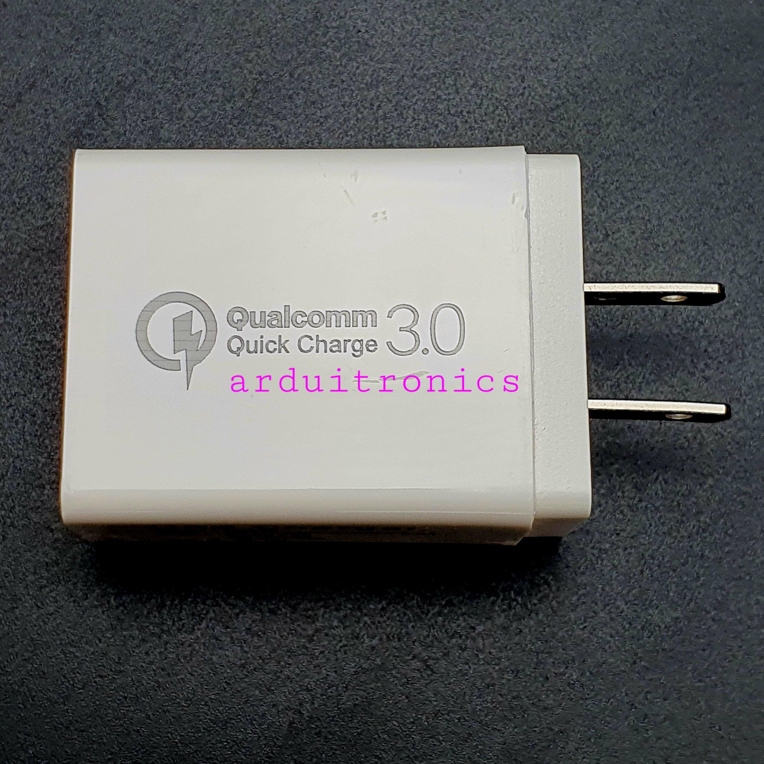 Fast Charge Adapter 5V 3A USB QC3.0 18W ด่วนชาร์จอะแดปเตอร์ สีขาว (กรอบยาว)